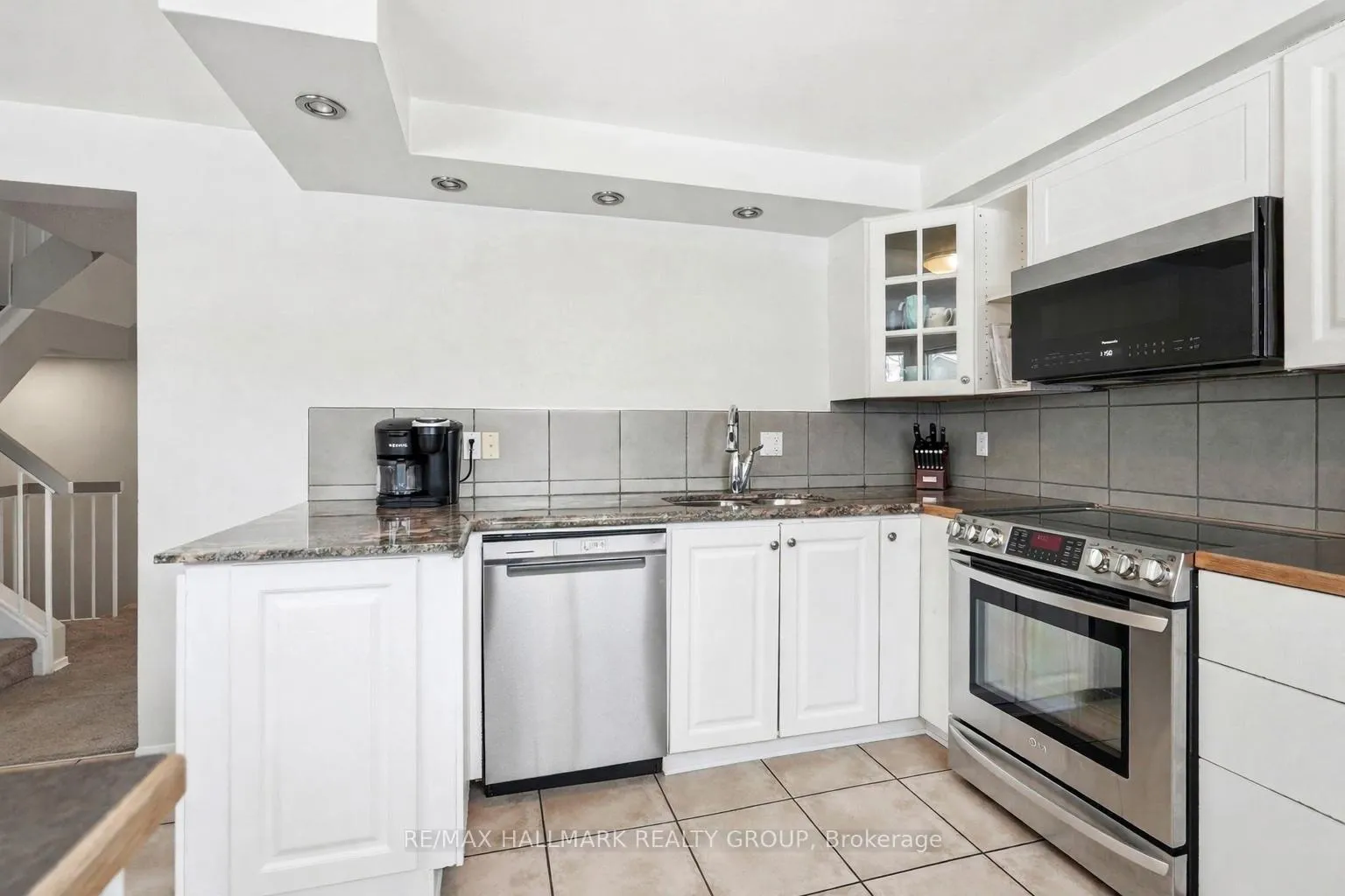 Photo 11 of 6935 Du Bois Avenue, Ottawa, Convent Glen North — HOMEH