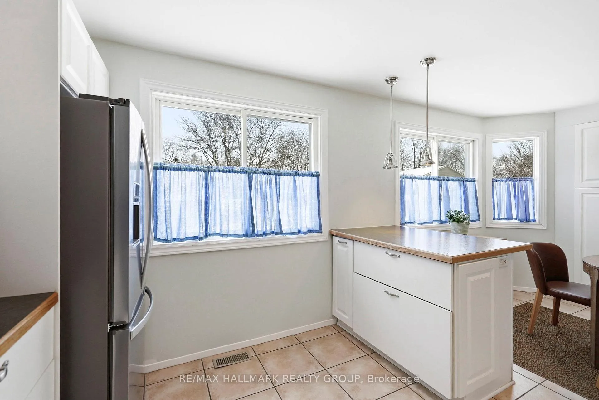 Photo 12 of 6935 Du Bois Avenue, Ottawa, Convent Glen North — HOMEH