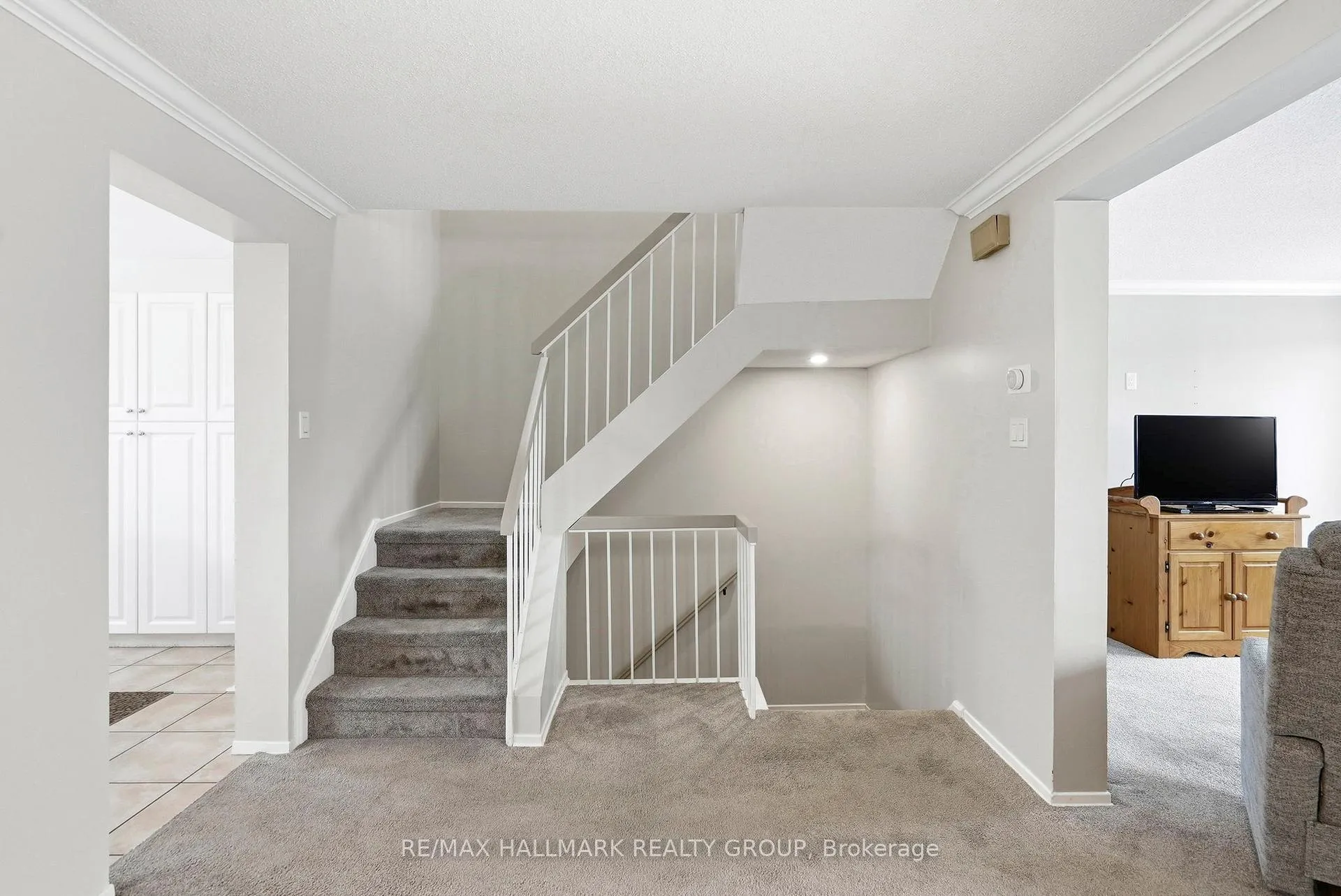 Photo 15 of 6935 Du Bois Avenue, Ottawa, Convent Glen North — HOMEH