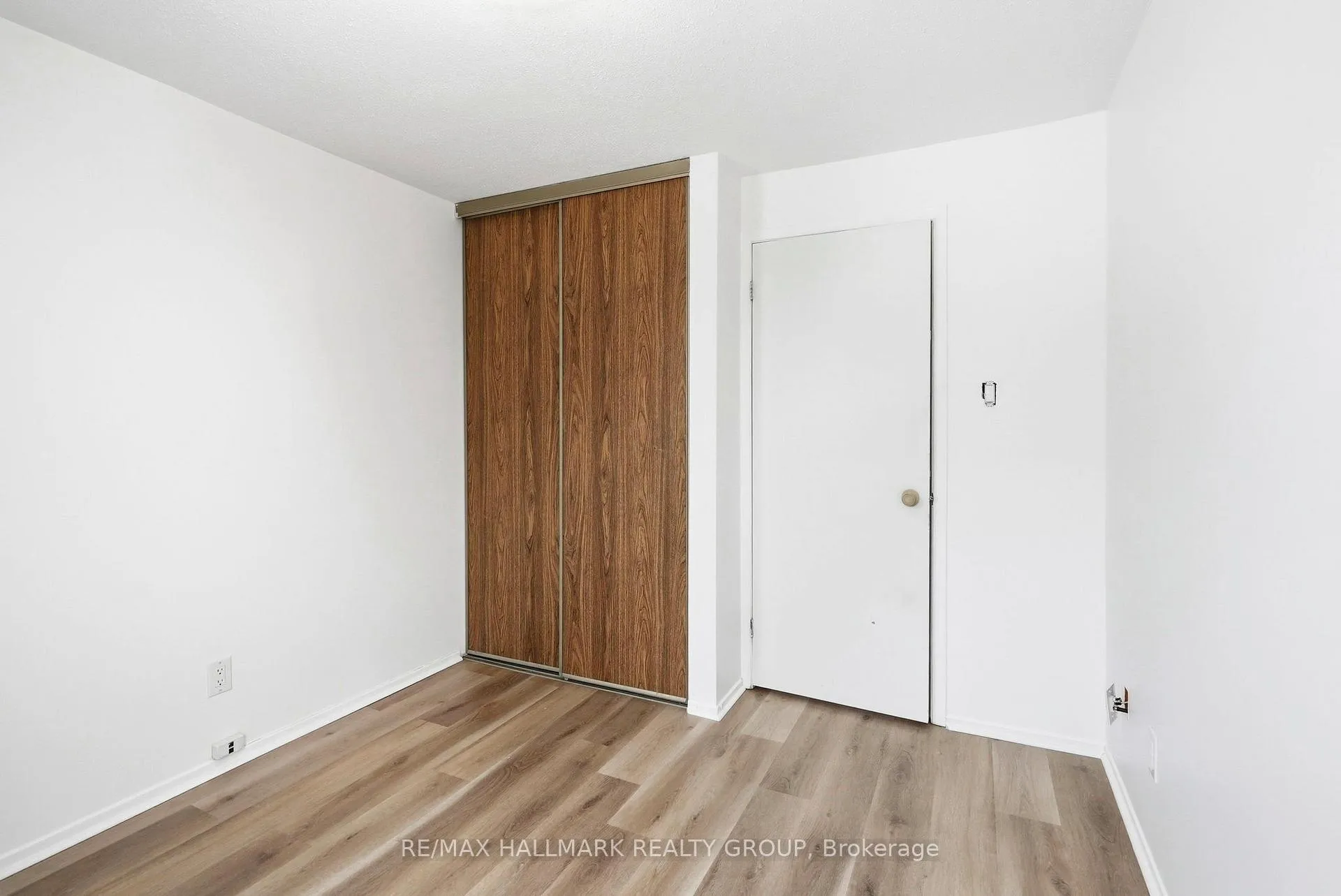 Photo 24 of 6935 Du Bois Avenue, Ottawa, Convent Glen North — HOMEH