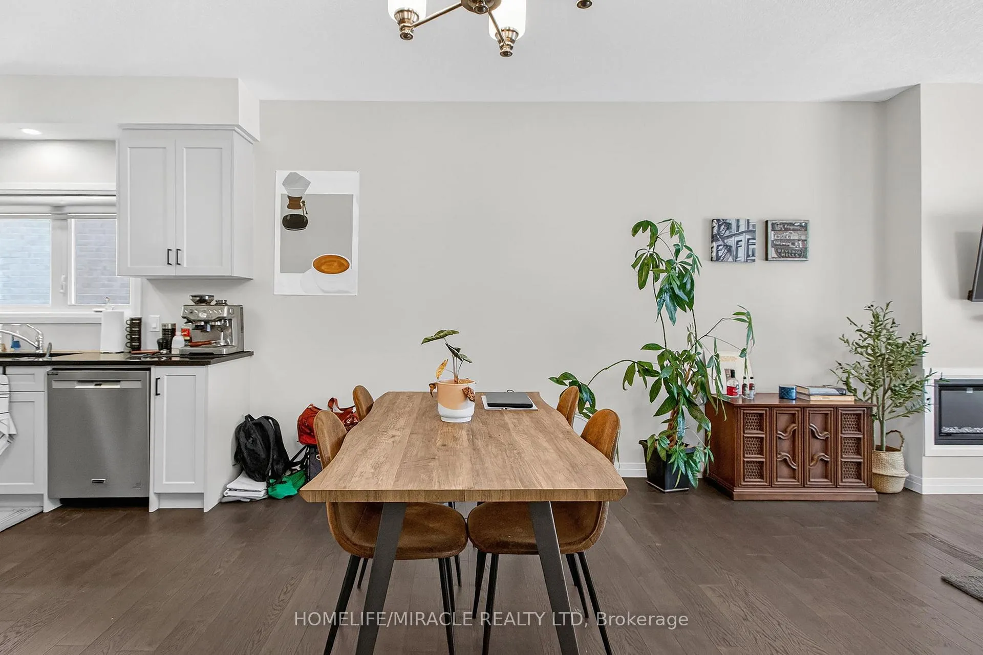Photo 20 of 201 Dempsey Drive, Stratford — HOMEH