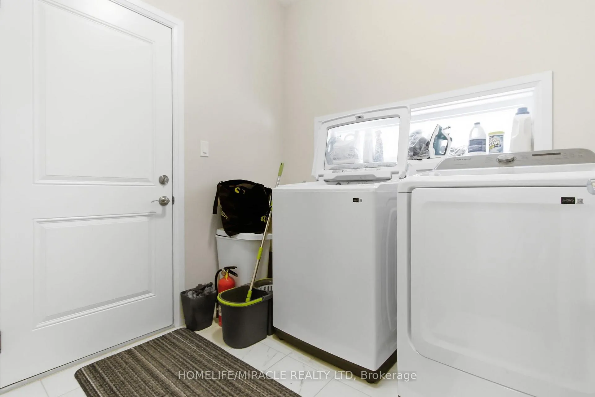 Photo 25 of 201 Dempsey Drive, Stratford — HOMEH