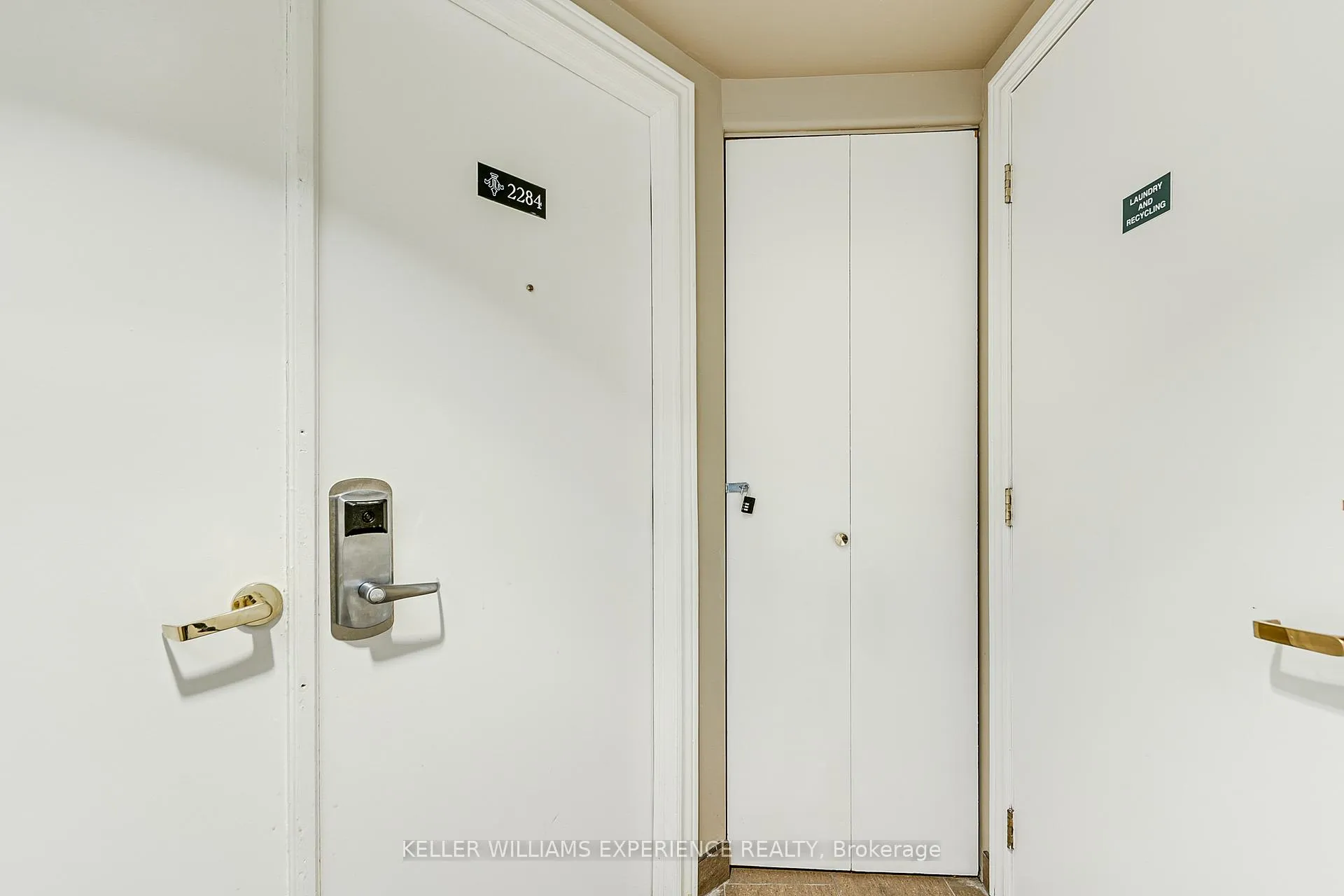 Photo 5 of Unit #2284, 90 Highland Drive, Oro-Medonte, Horseshoe Valley — HOMEH