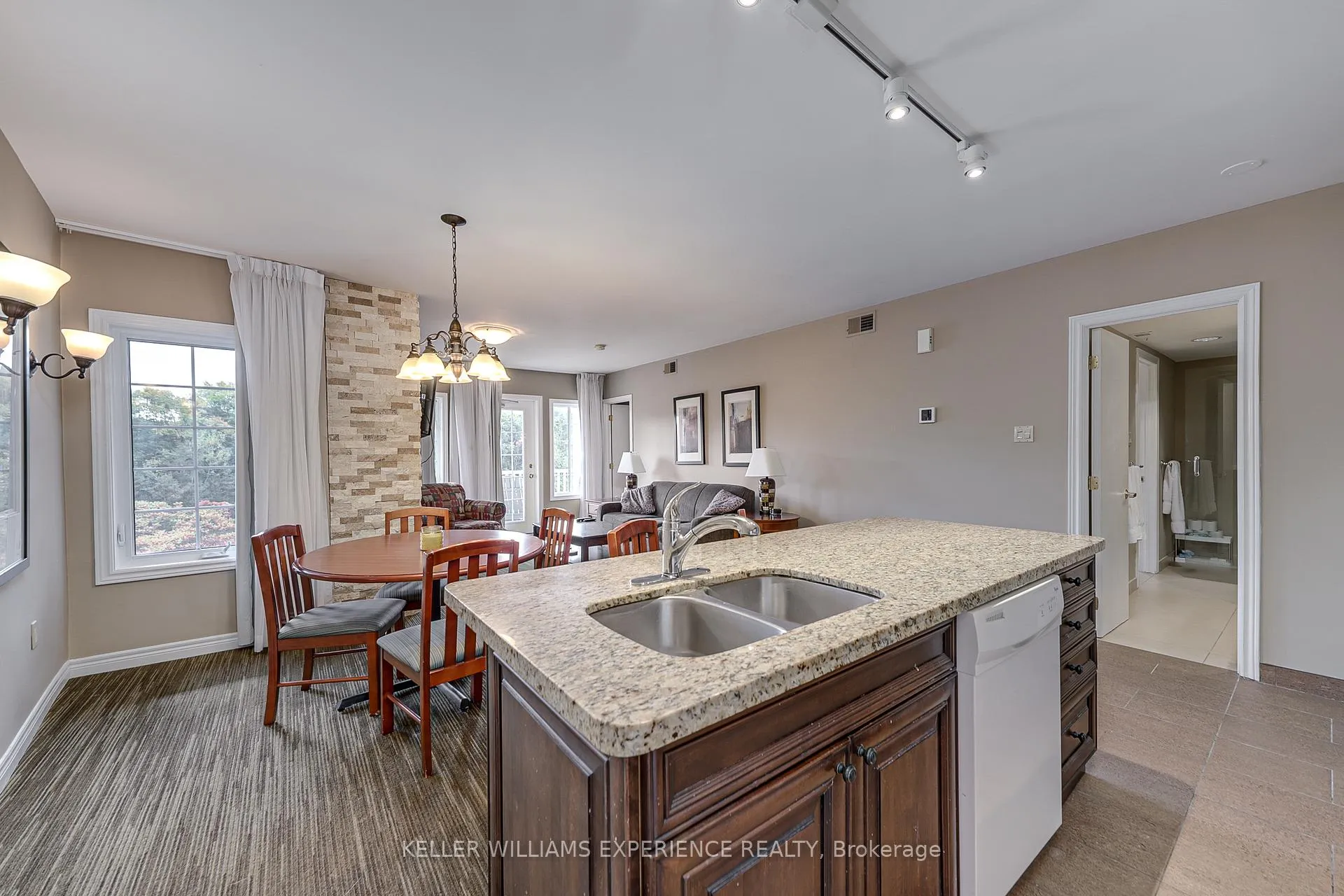 Photo 13 of Unit #2284, 90 Highland Drive, Oro-Medonte, Horseshoe Valley — HOMEH