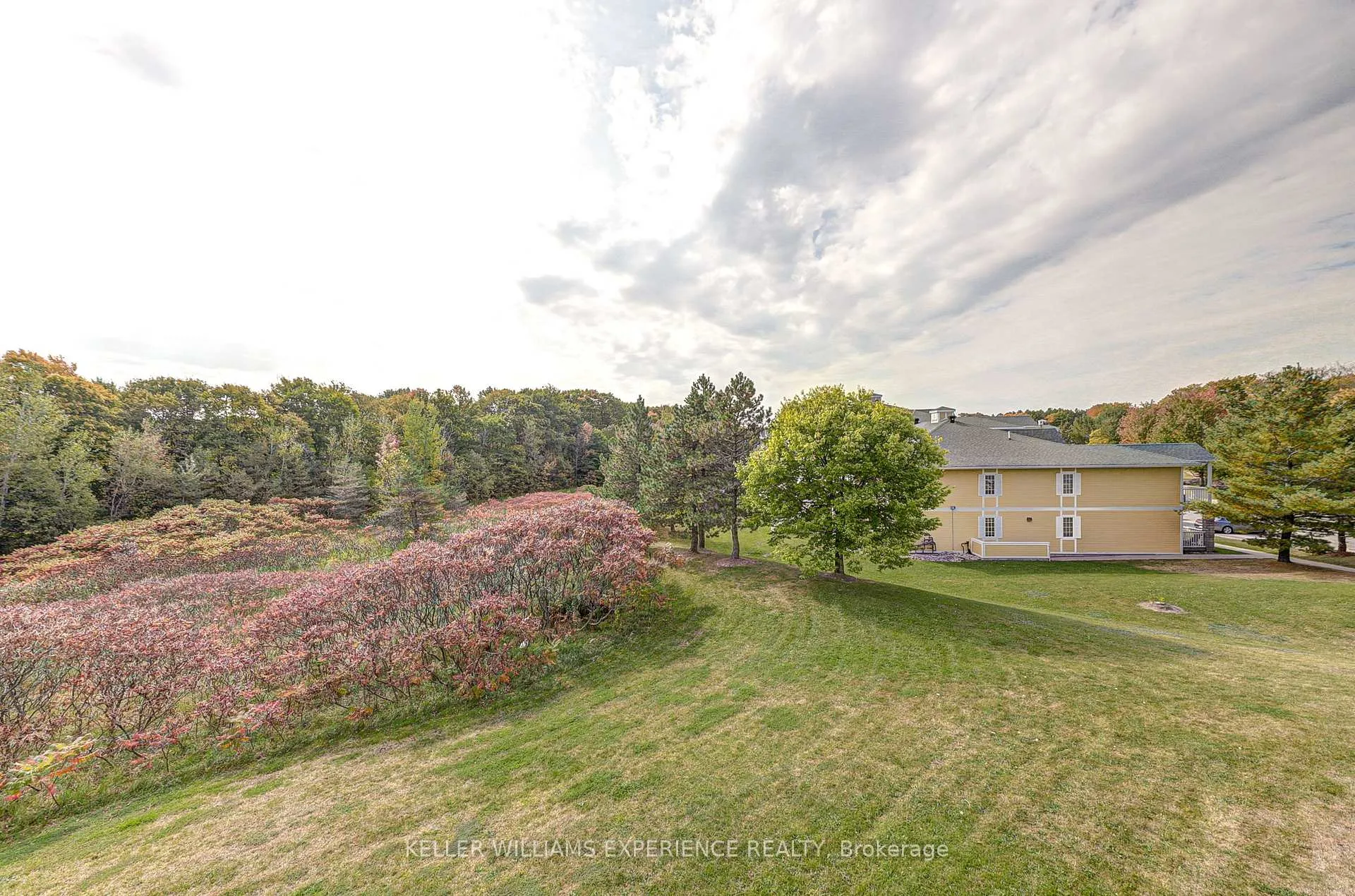 Photo 33 of Unit #2284, 90 Highland Drive, Oro-Medonte, Horseshoe Valley — HOMEH
