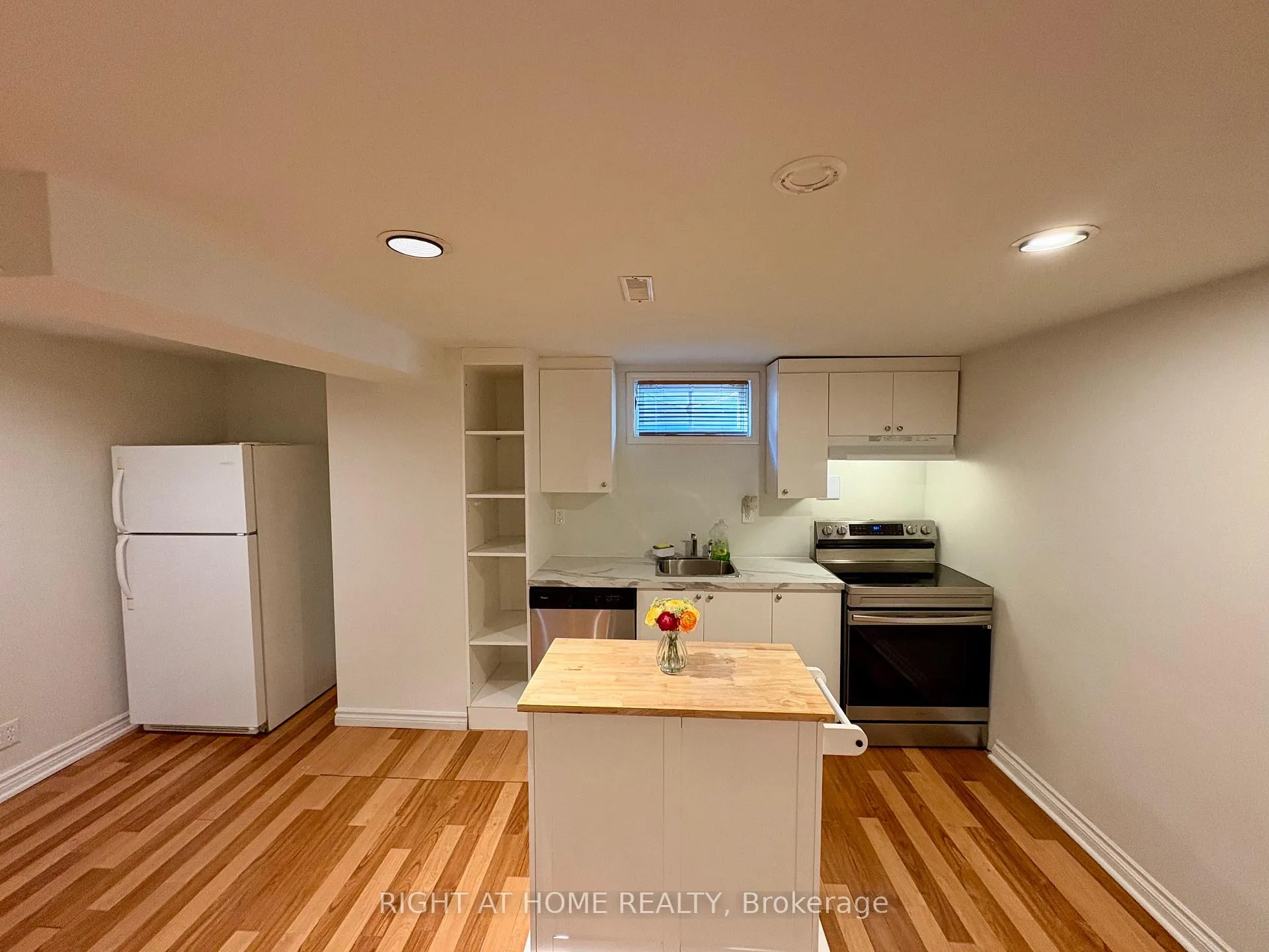 Photo 7 of Unit Lower Level, 2 Harmon Avenue, Aurora, Aurora Heights — HOMEH