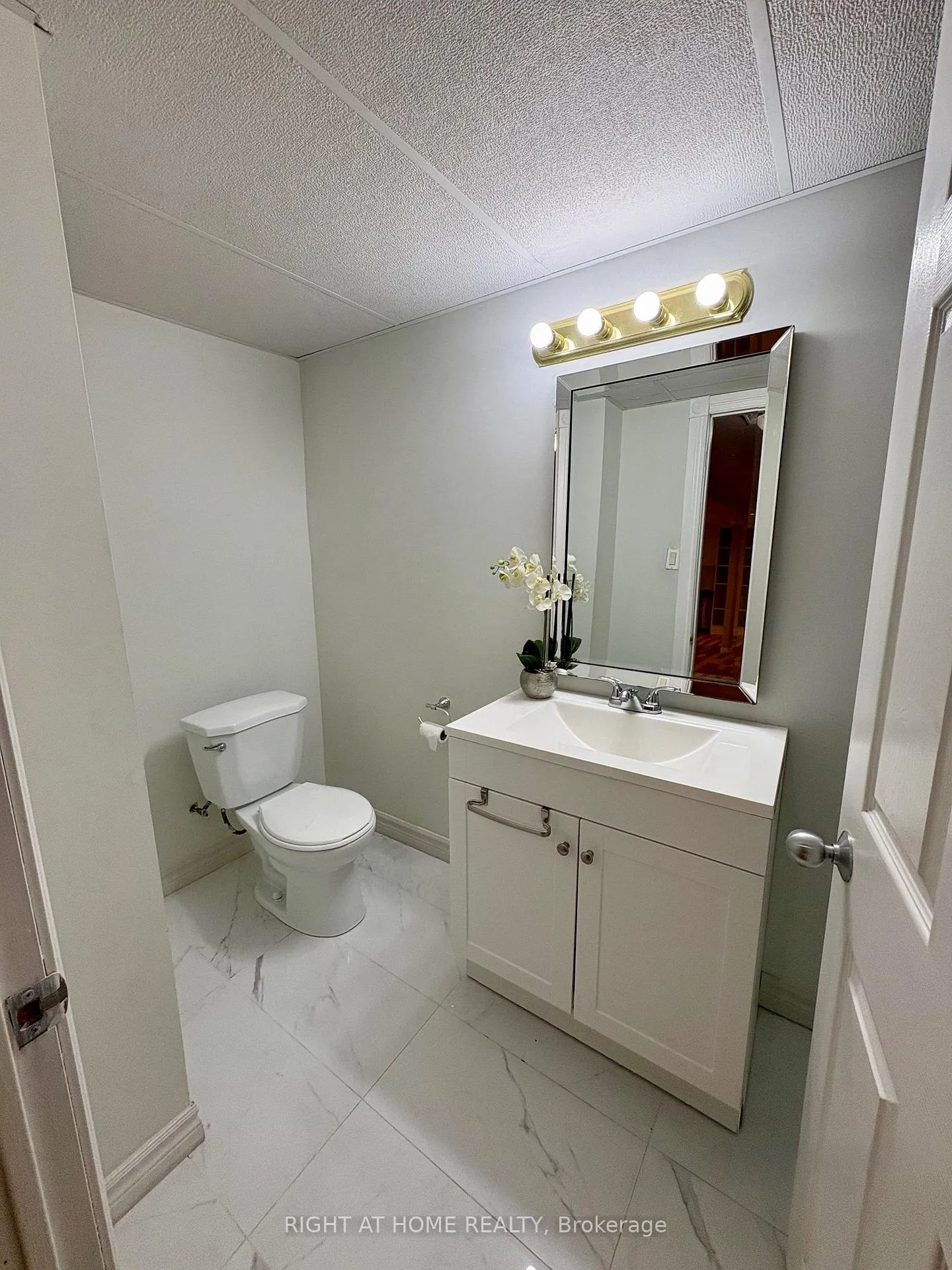 Photo 12 of Unit Lower Level, 2 Harmon Avenue, Aurora, Aurora Heights — HOMEH