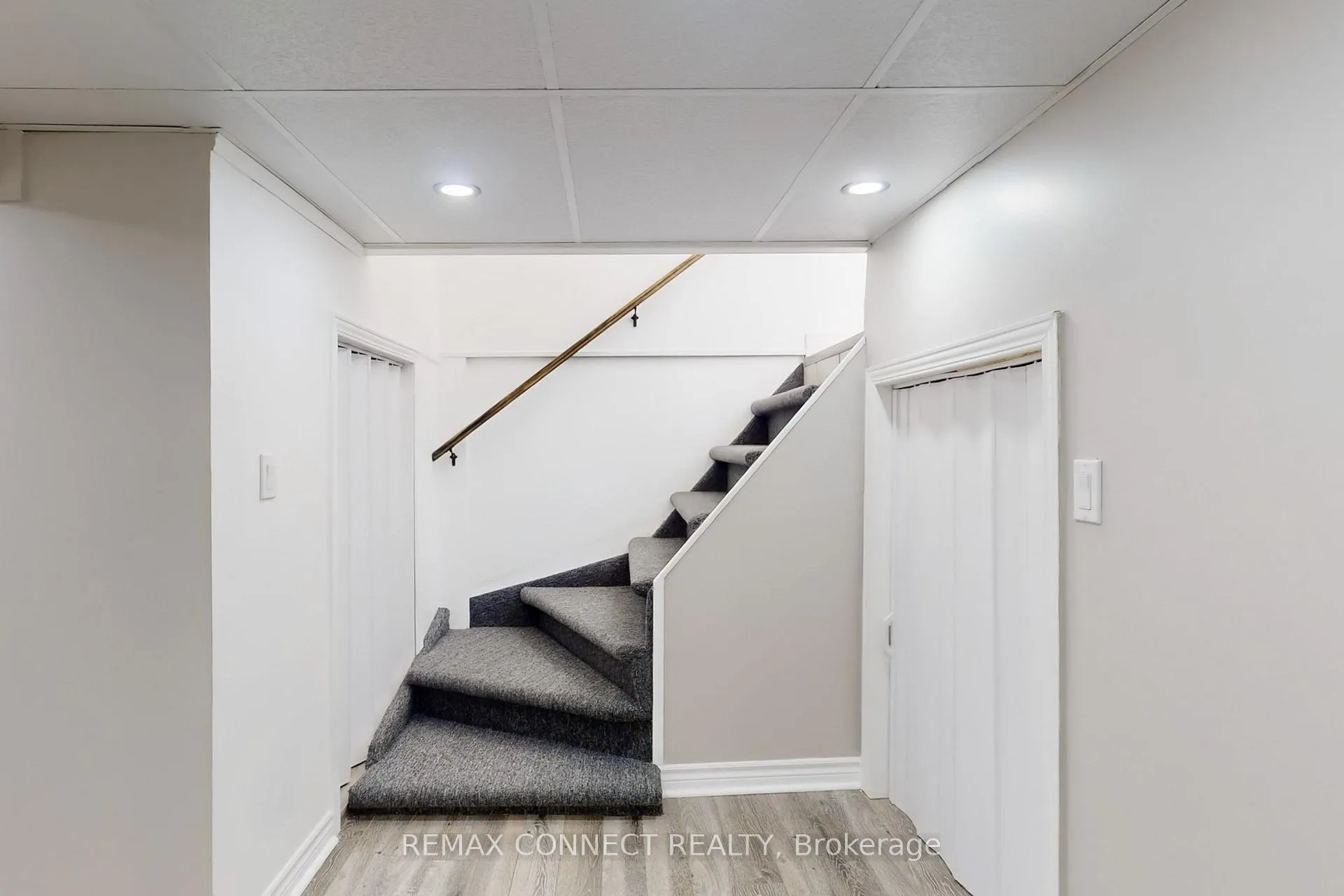 Photo 6 of Unit Bsmt, 326 Rosedale Drive W, Whitby, Downtown Whitby — HOMEH