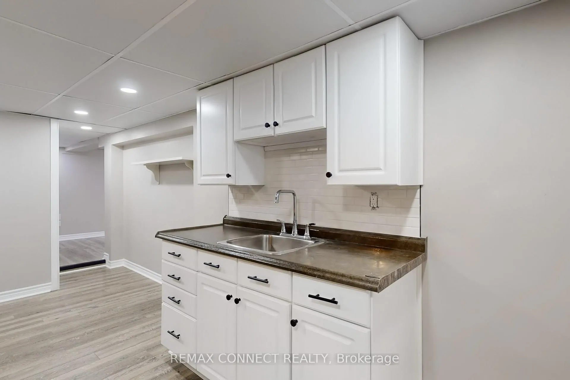 Photo 13 of Unit Bsmt, 326 Rosedale Drive W, Whitby, Downtown Whitby — HOMEH