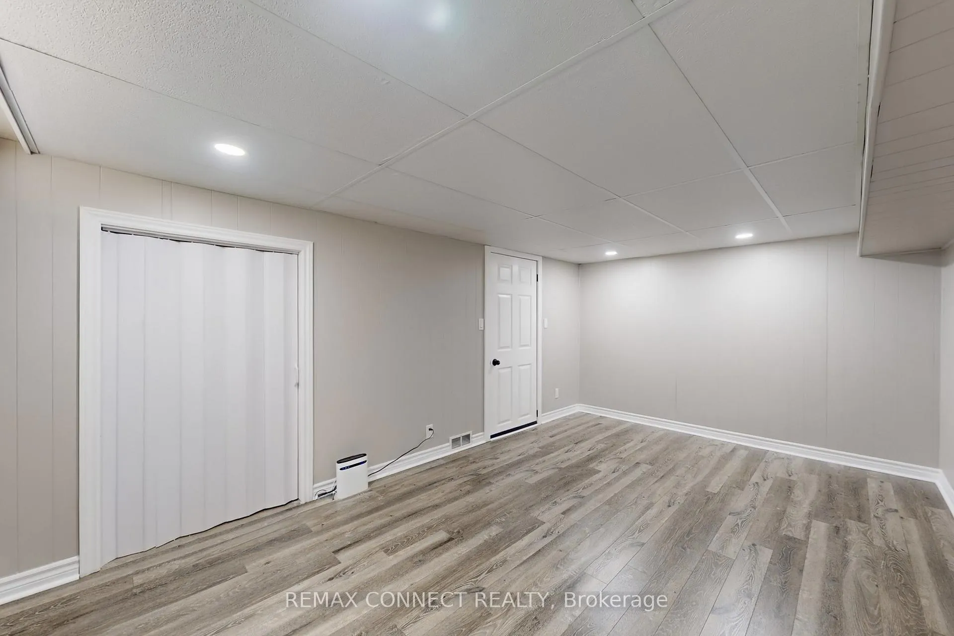 Photo 20 of Unit Bsmt, 326 Rosedale Drive W, Whitby, Downtown Whitby — HOMEH
