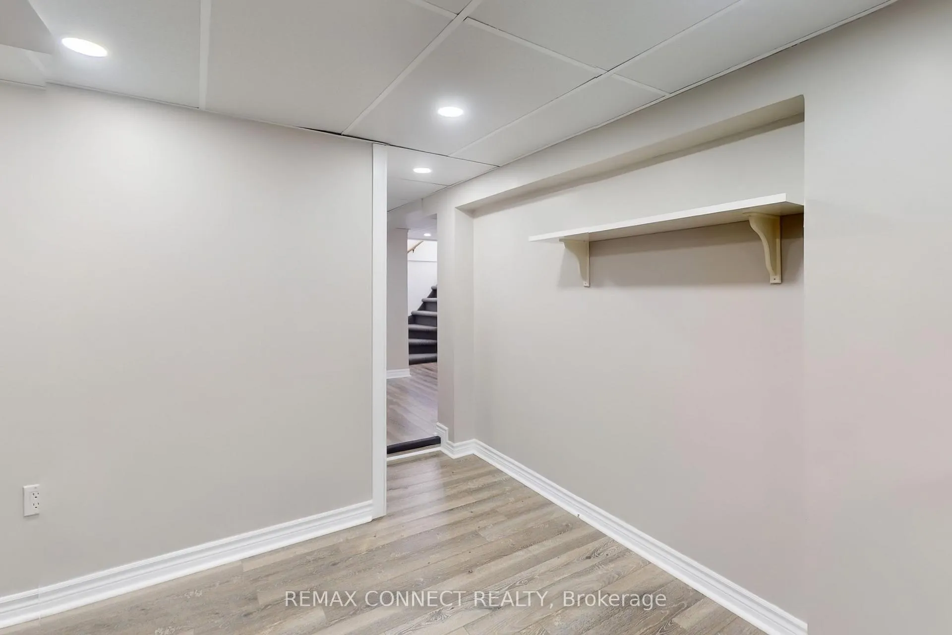 Photo 27 of Unit Bsmt, 326 Rosedale Drive W, Whitby, Downtown Whitby — HOMEH