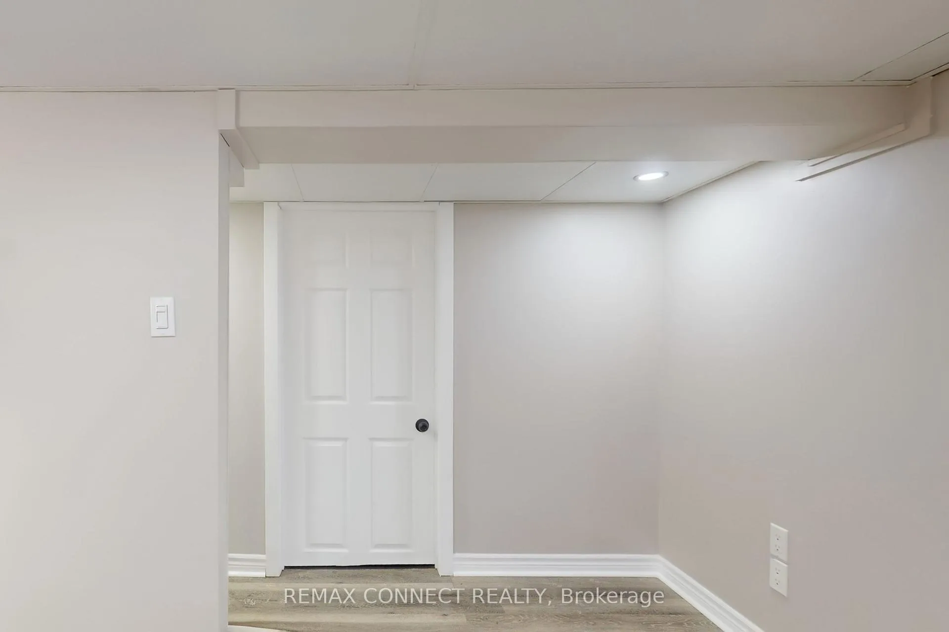 Photo 28 of Unit Bsmt, 326 Rosedale Drive W, Whitby, Downtown Whitby — HOMEH