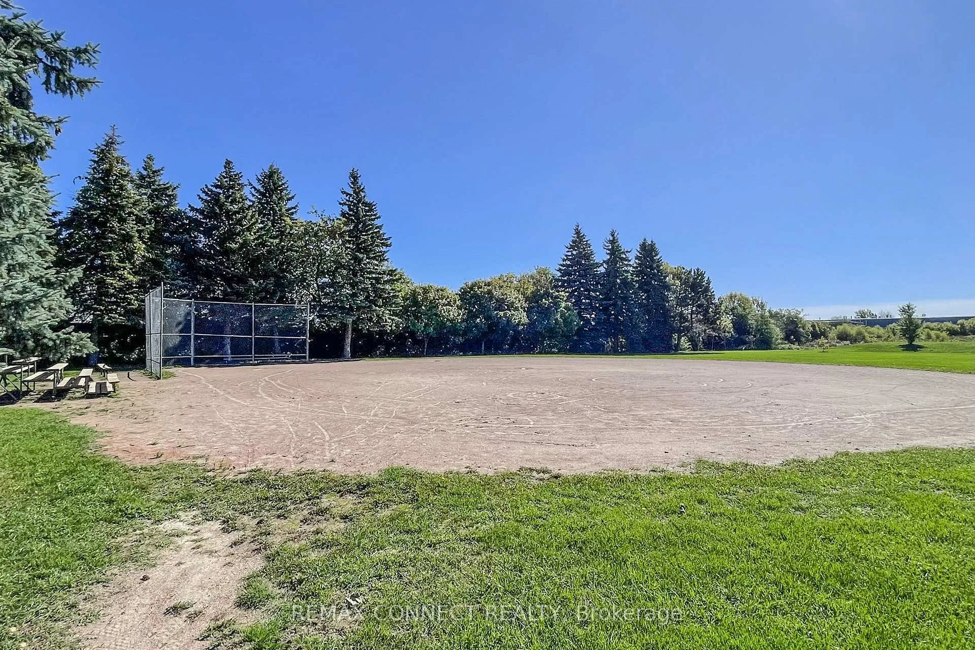 Photo 30 of Unit Bsmt, 326 Rosedale Drive W, Whitby, Downtown Whitby — HOMEH
