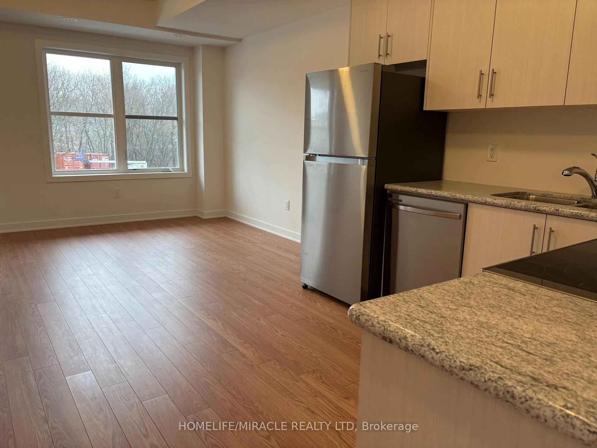 Photo 18 of Unit 211, 15100 Yonge Street, Aurora, Aurora Village — HOMEH