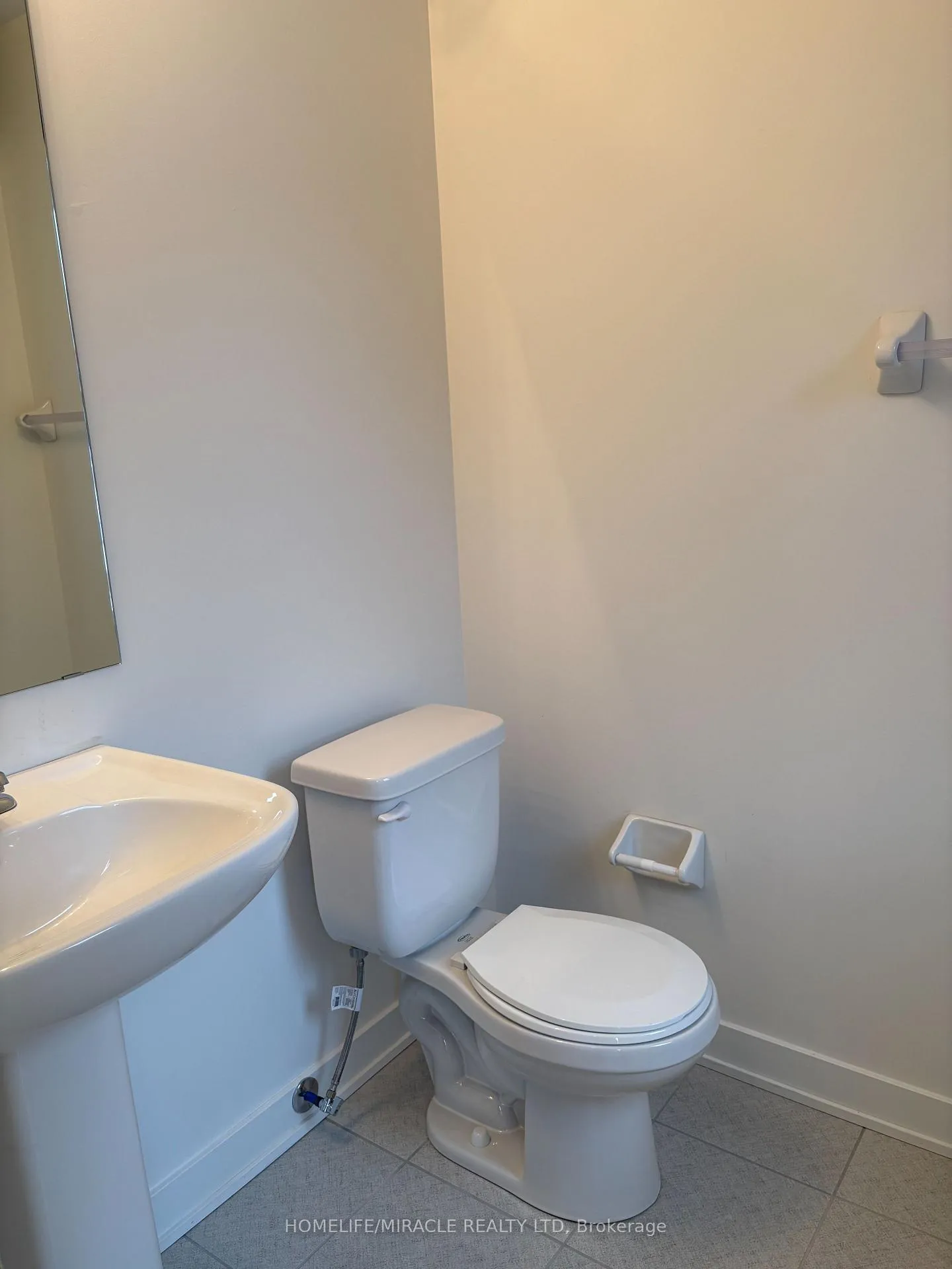 Photo 25 of Unit 211, 15100 Yonge Street, Aurora, Aurora Village — HOMEH
