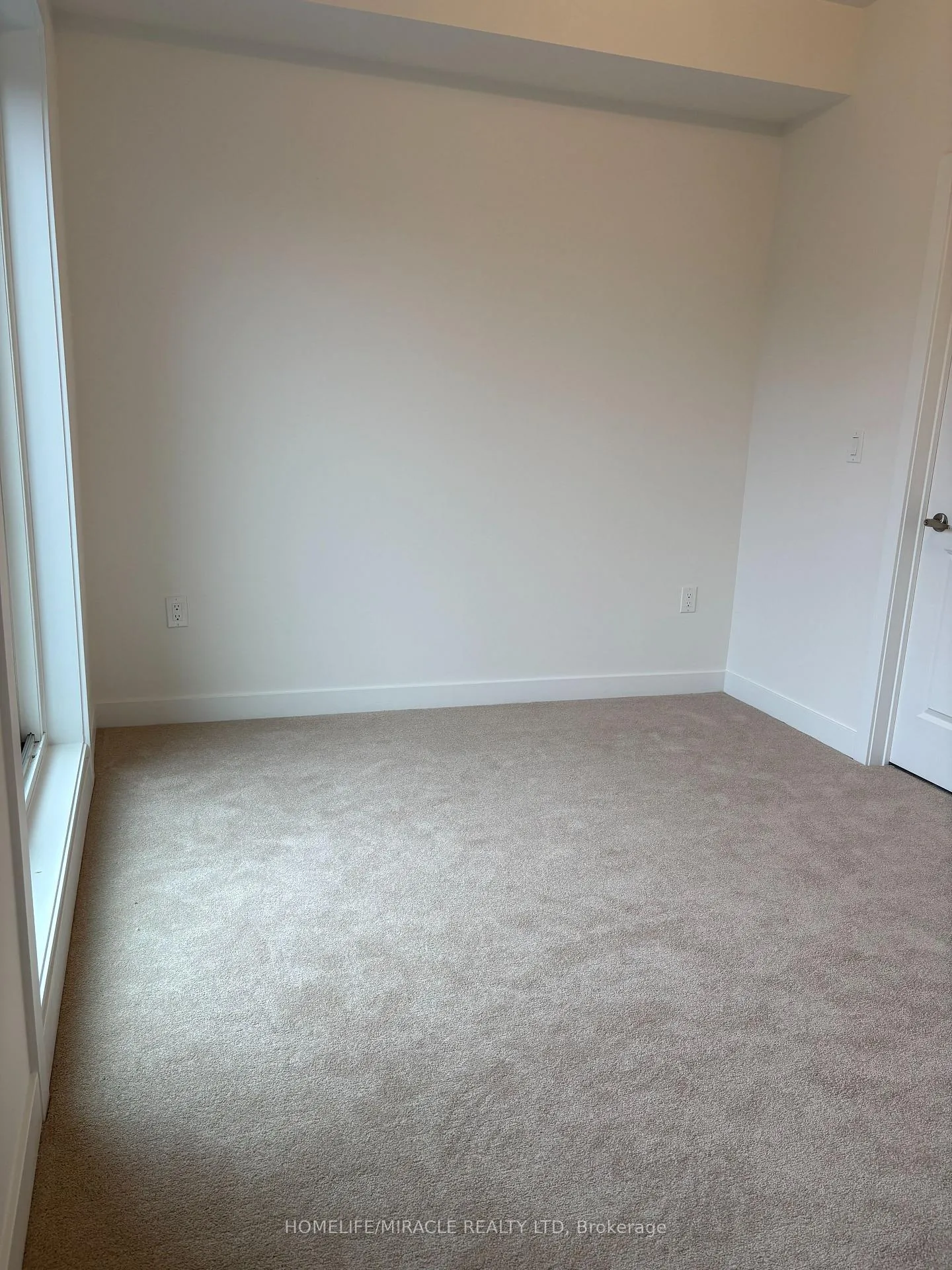 Photo 28 of Unit 211, 15100 Yonge Street, Aurora, Aurora Village — HOMEH