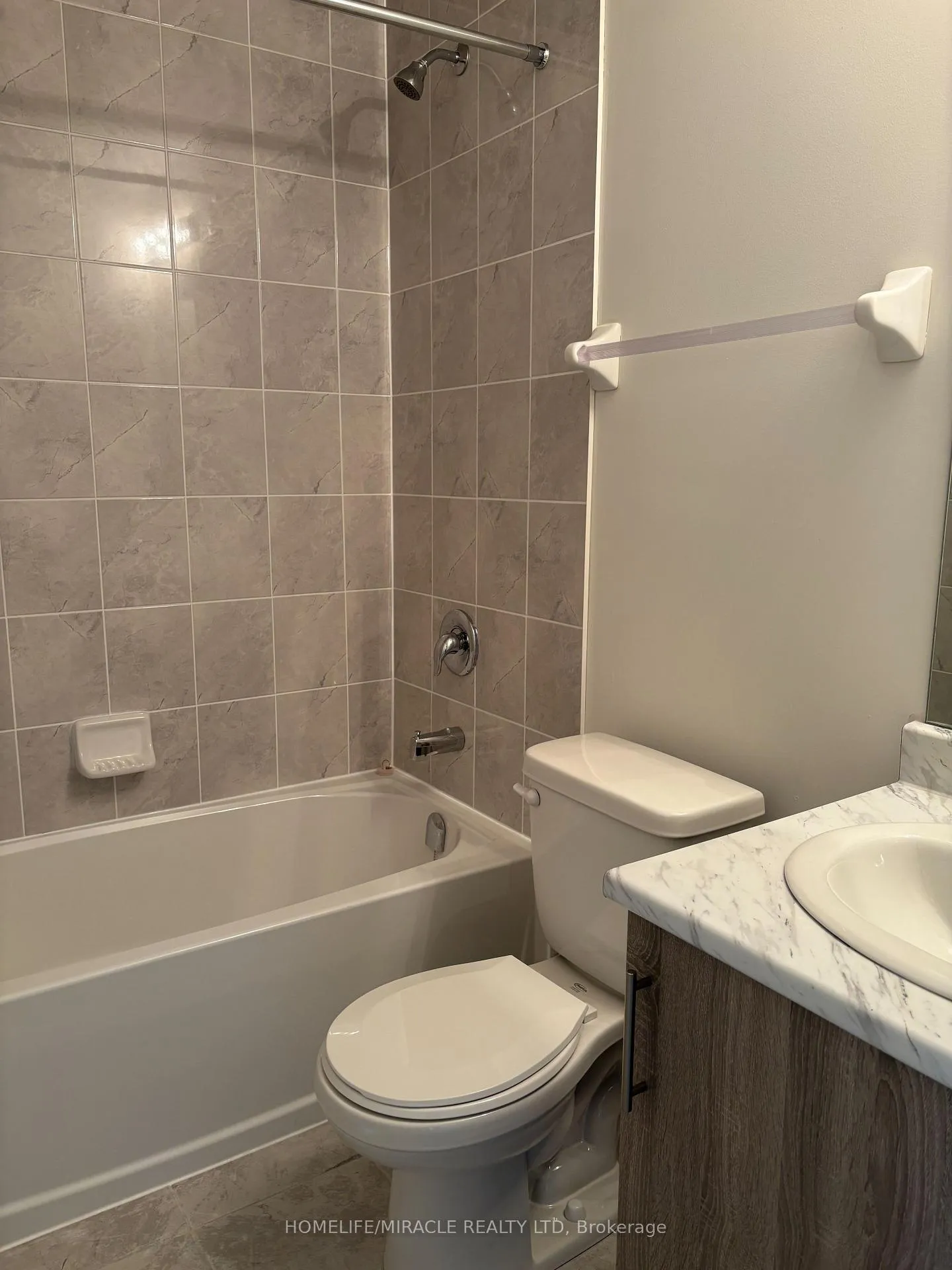 Photo 35 of Unit 211, 15100 Yonge Street, Aurora, Aurora Village — HOMEH
