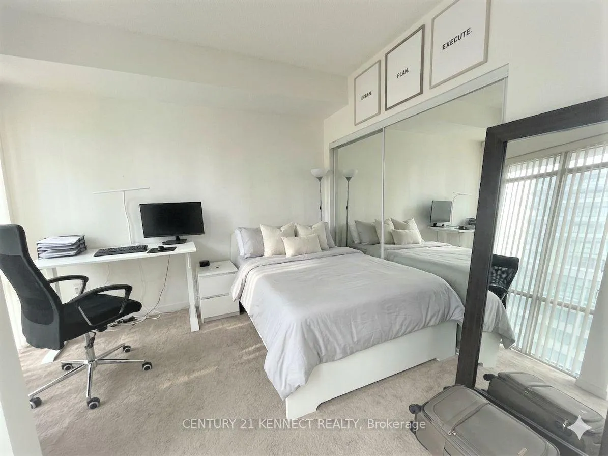Photo 4 of Unit 608, 832 Bay Street, Toronto, Bay Street Corridor — HOMEH