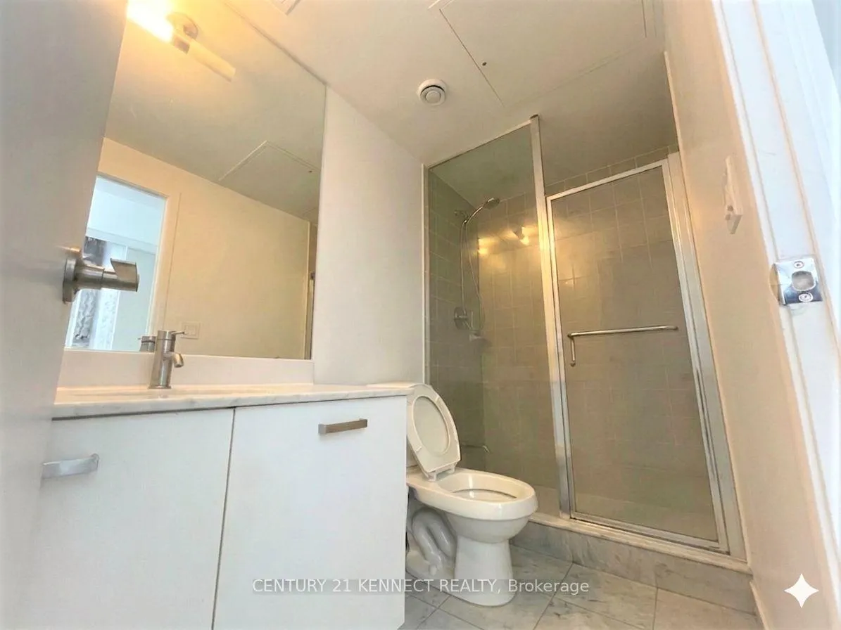 Photo 5 of Unit 608, 832 Bay Street, Toronto, Bay Street Corridor — HOMEH
