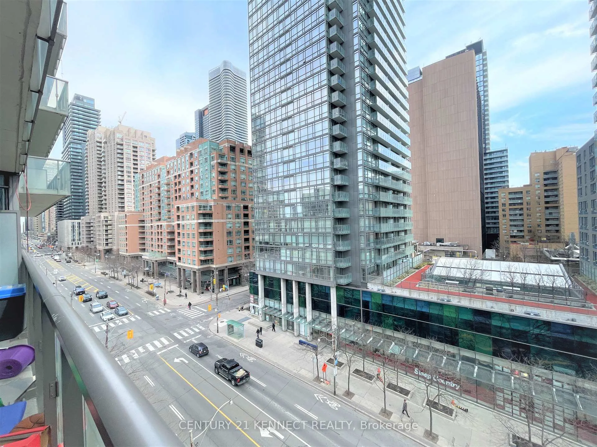 Photo 11 of Unit 608, 832 Bay Street, Toronto, Bay Street Corridor — HOMEH