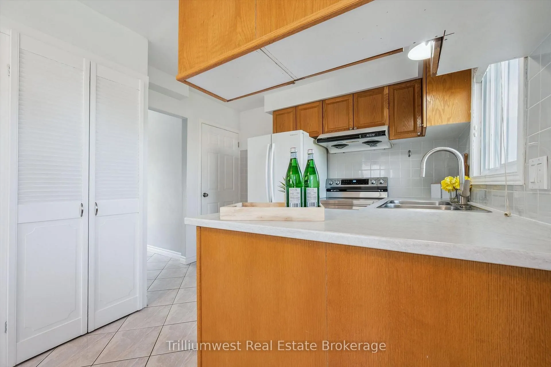 Photo 16 of 131 Sanderson Drive, Guelph, Willow West/Sugarbush/West Acres — HOMEH