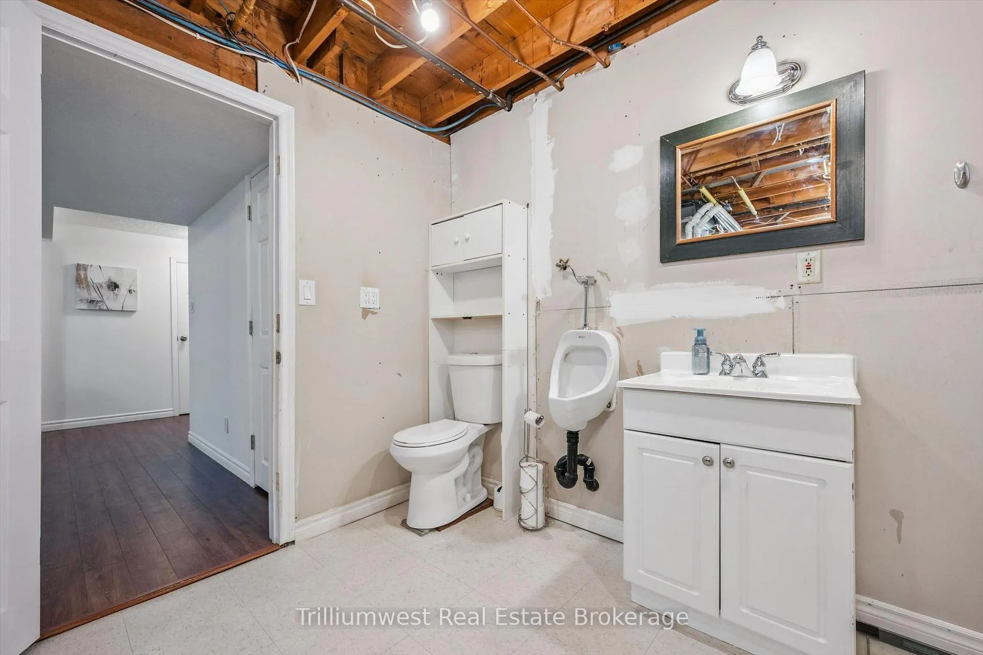 Photo 33 of 131 Sanderson Drive, Guelph, Willow West/Sugarbush/West Acres — HOMEH