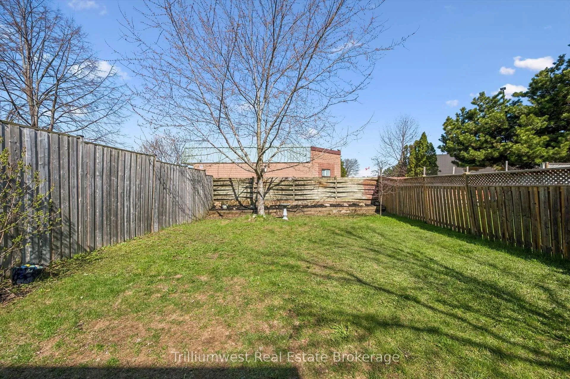 Photo 34 of 131 Sanderson Drive, Guelph, Willow West/Sugarbush/West Acres — HOMEH