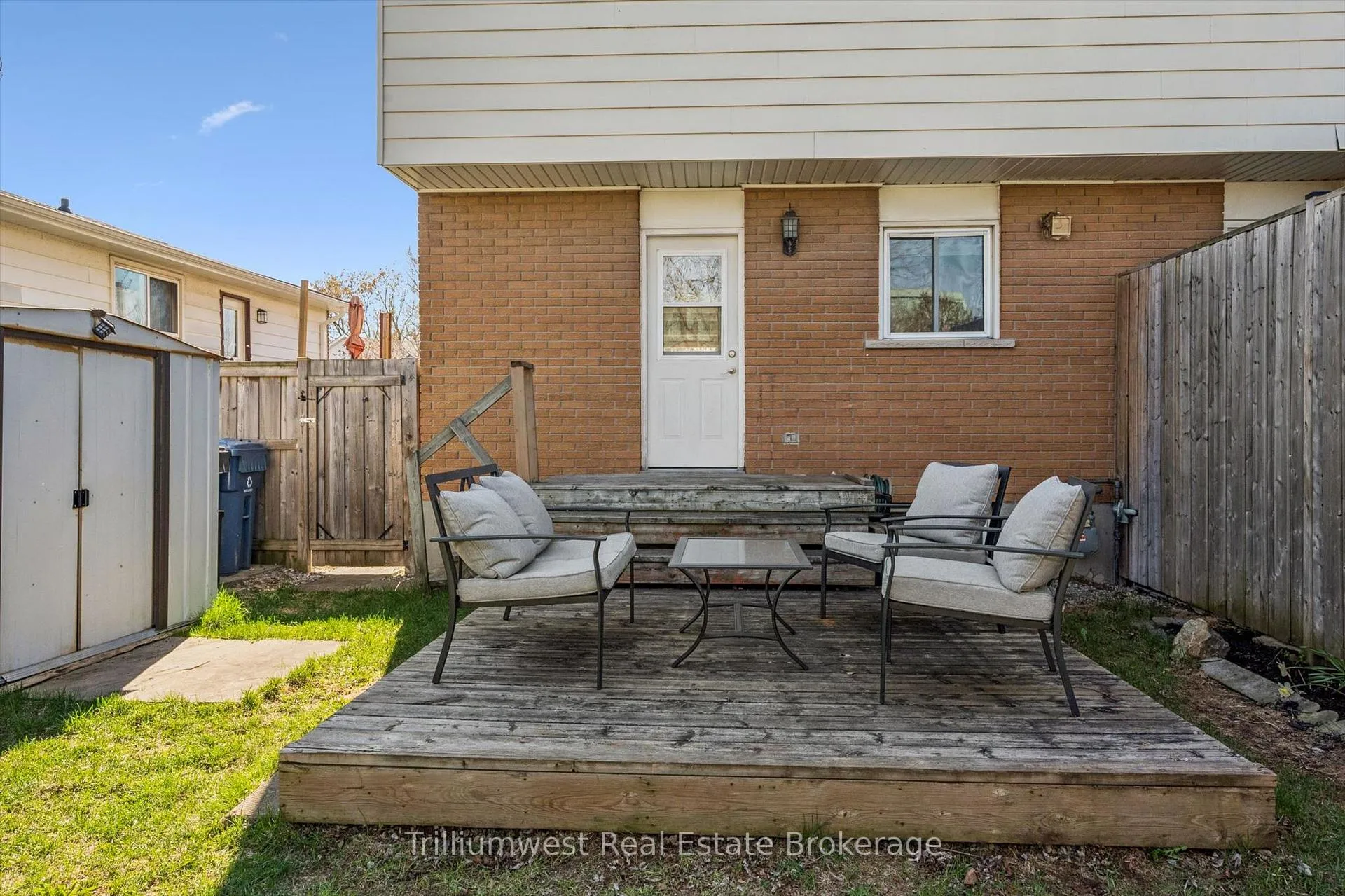 Photo 37 of 131 Sanderson Drive, Guelph, Willow West/Sugarbush/West Acres — HOMEH