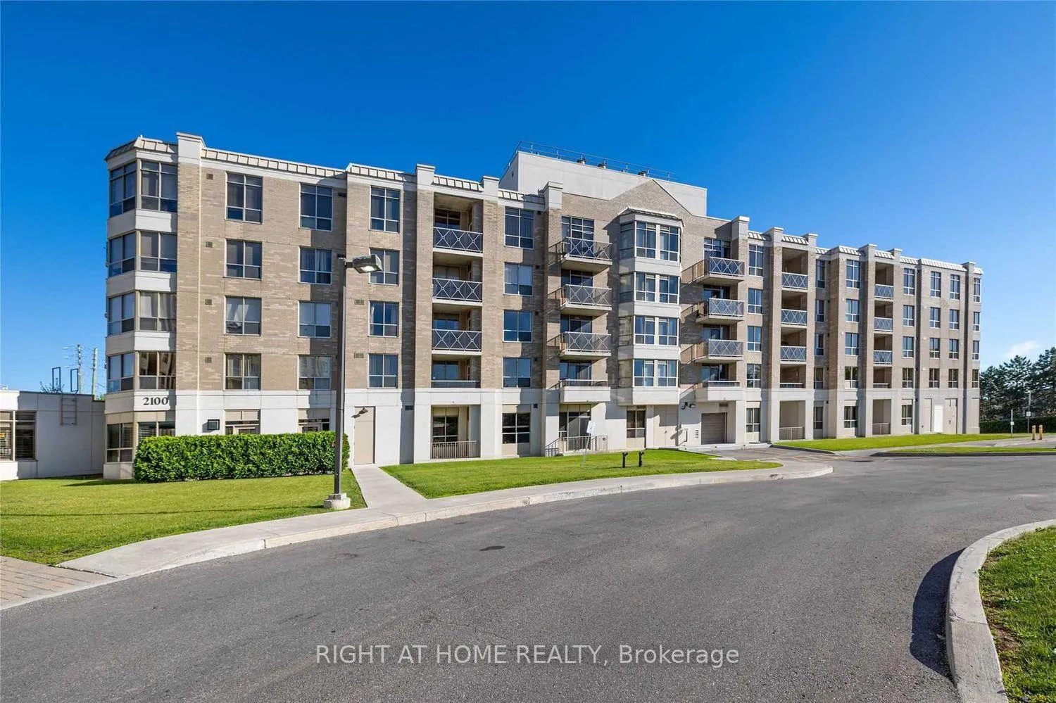 Photo 1 of Unit 215, 2100 John Street, Markham, German Mills — HOMEH
