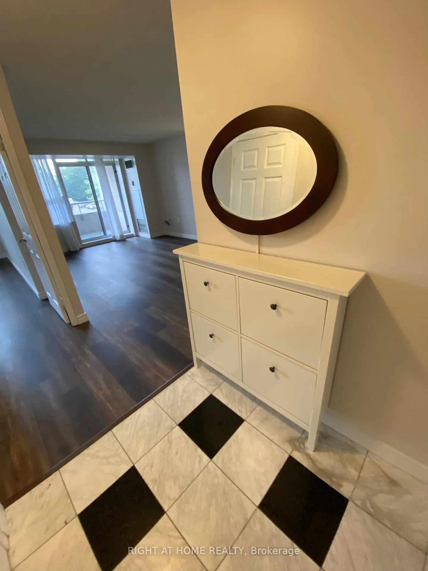 Photo 2 of Unit 215, 2100 John Street, Markham, German Mills — HOMEH
