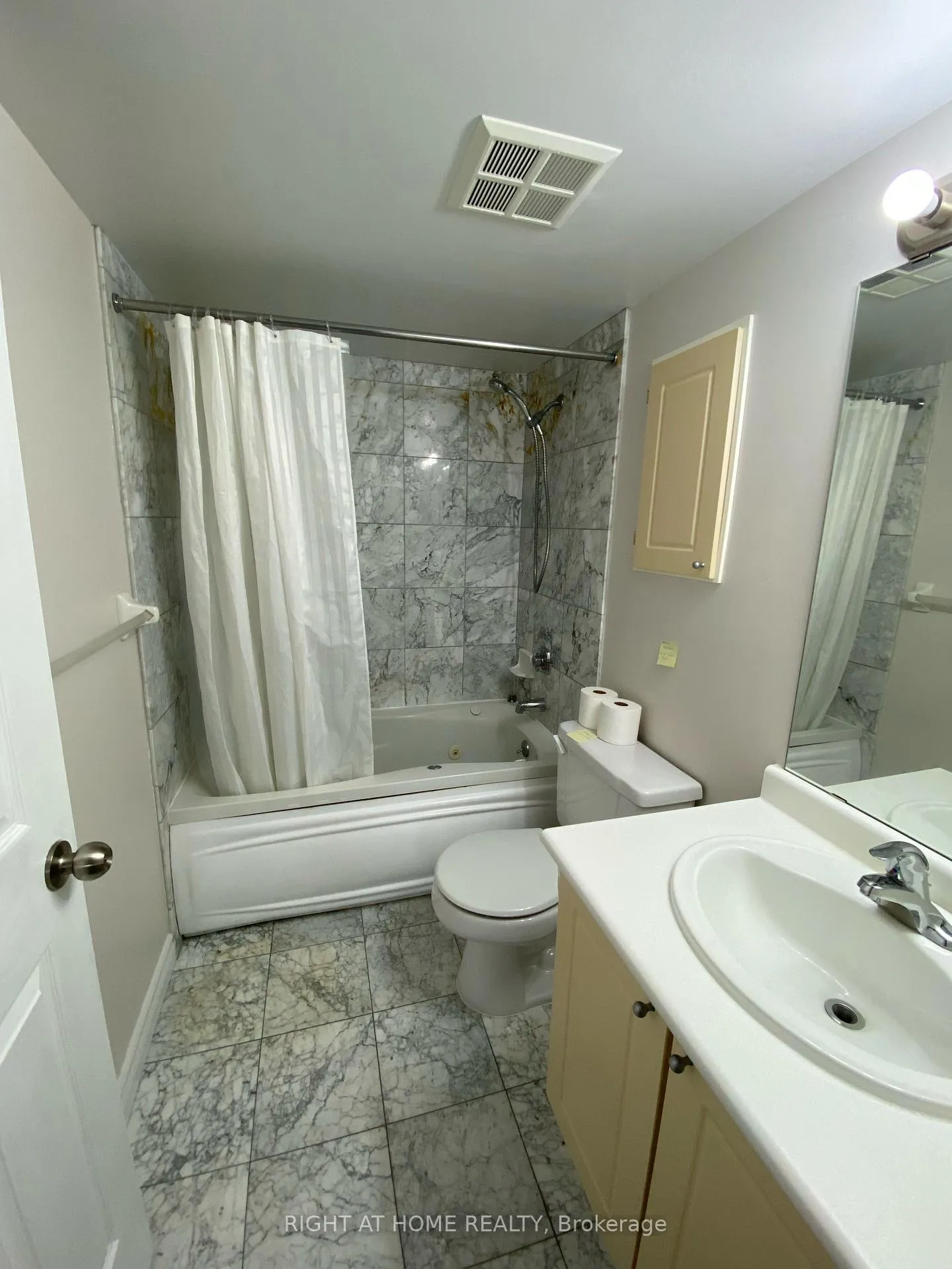 Photo 10 of Unit 215, 2100 John Street, Markham, German Mills — HOMEH