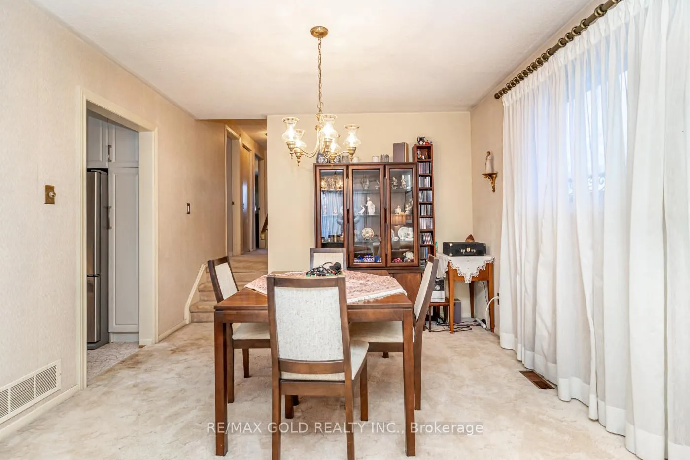 Photo 12 of 6 Eldon Court, Brampton, Southgate — HOMEH