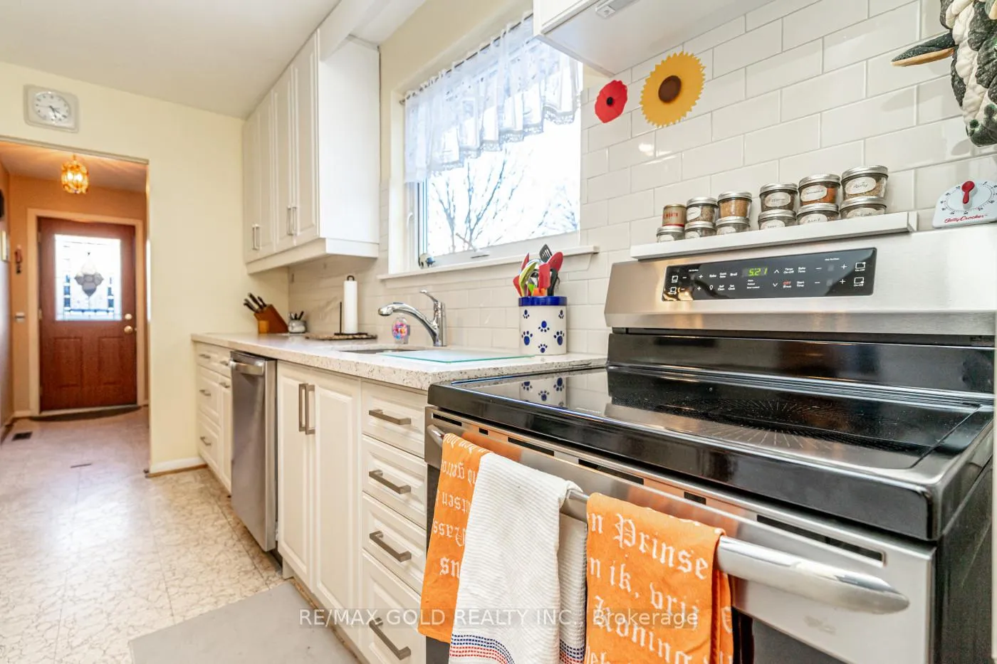 Photo 17 of 6 Eldon Court, Brampton, Southgate — HOMEH