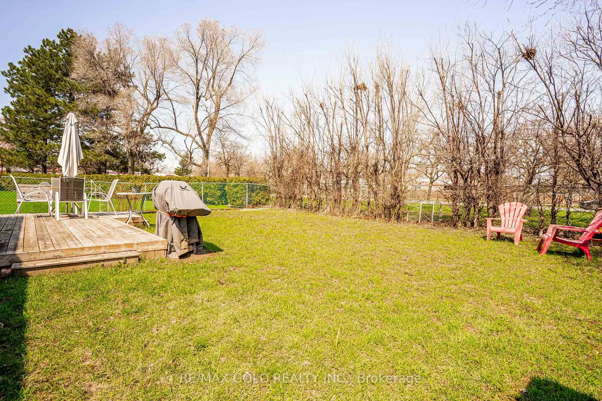 Photo 37 of 6 Eldon Court, Brampton, Southgate — HOMEH