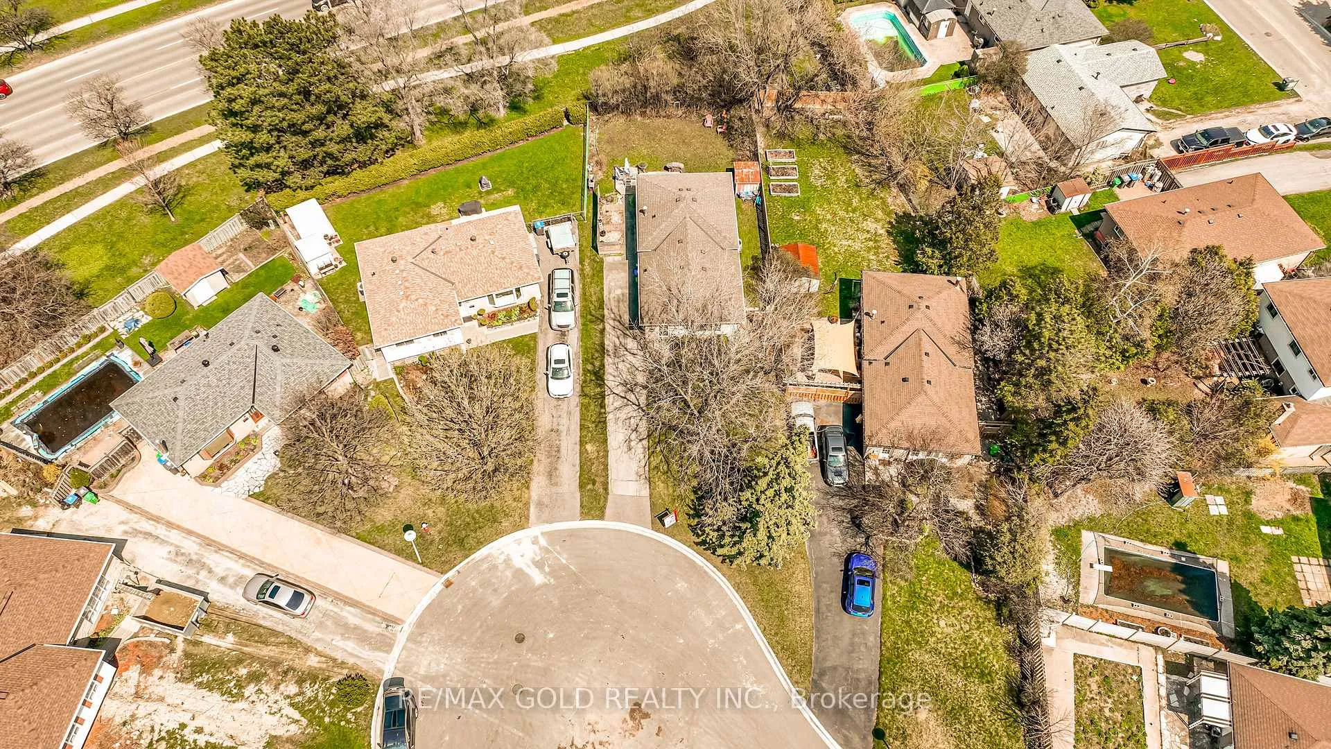 Photo 40 of 6 Eldon Court, Brampton, Southgate — HOMEH