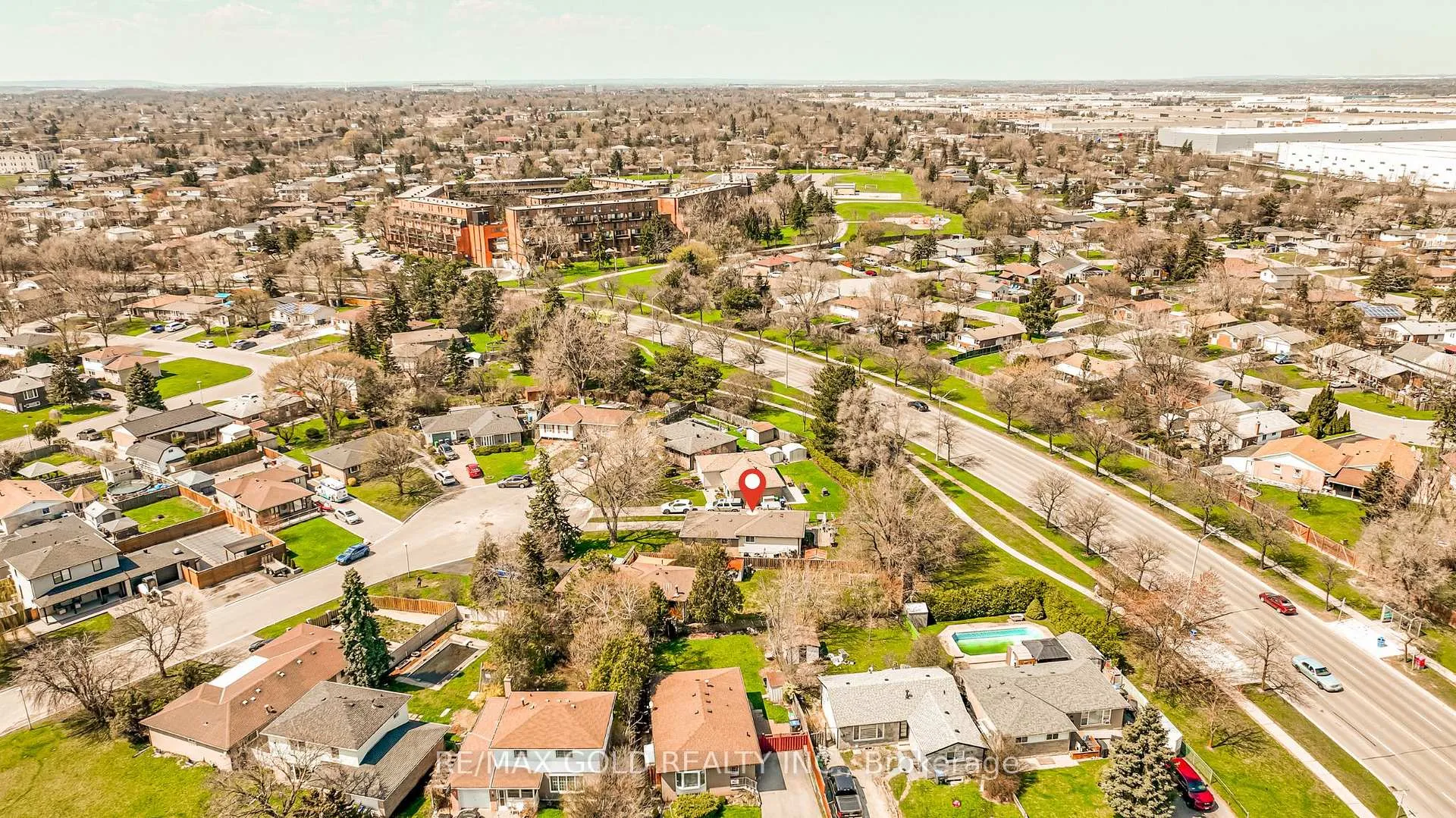 Photo 45 of 6 Eldon Court, Brampton, Southgate — HOMEH