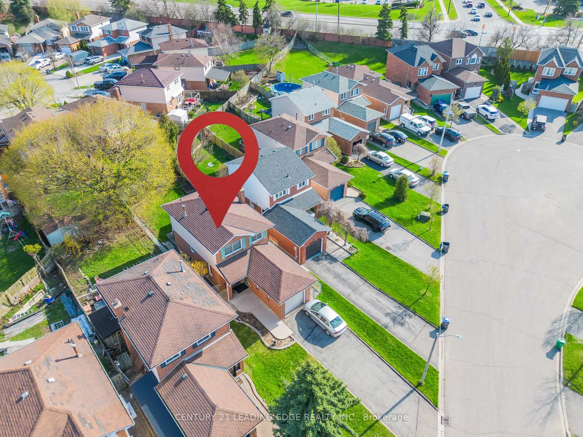 Photo 7 of 18 Luminous Court, Brampton, Heart Lake West — HOMEH