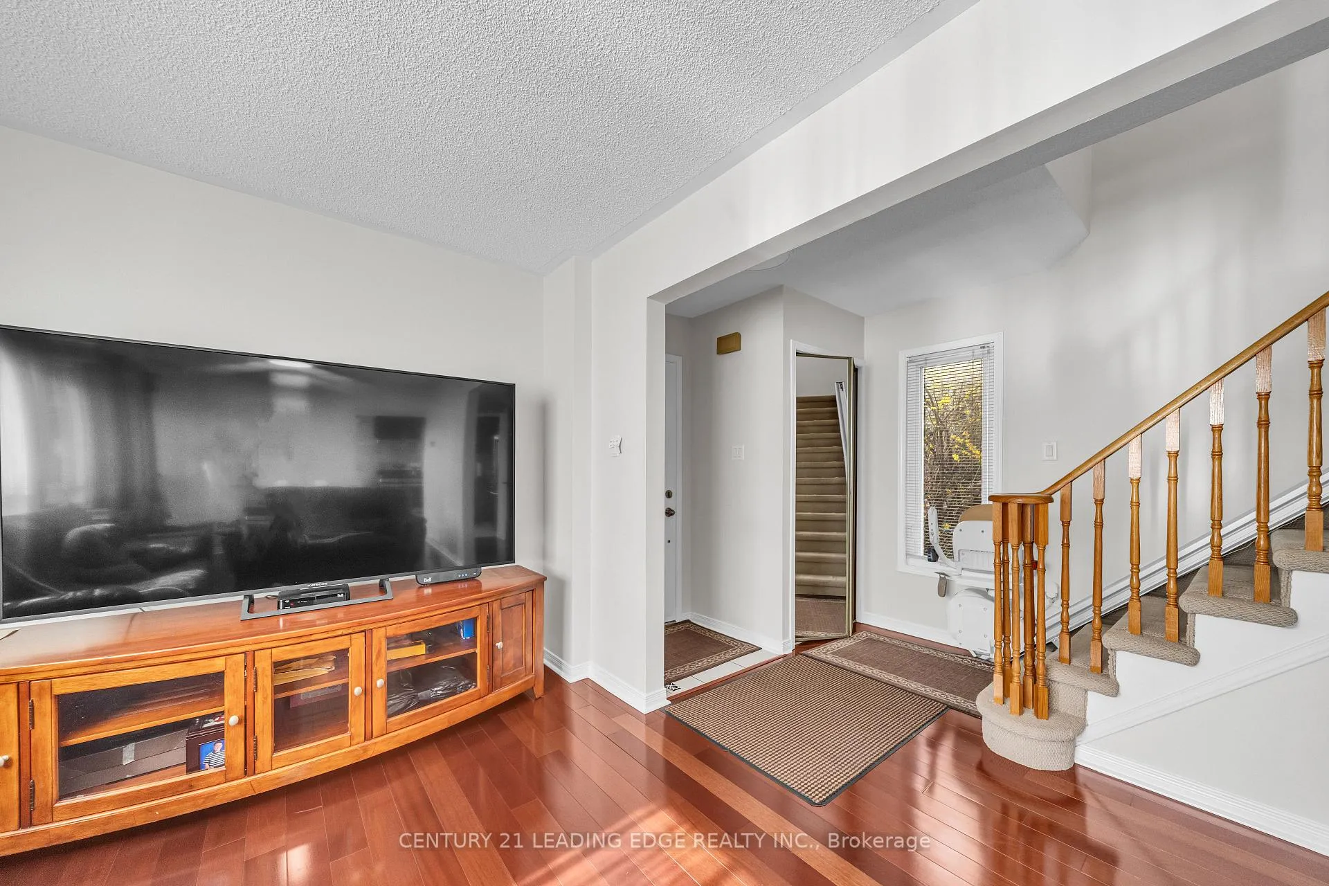 Photo 16 of 18 Luminous Court, Brampton, Heart Lake West — HOMEH