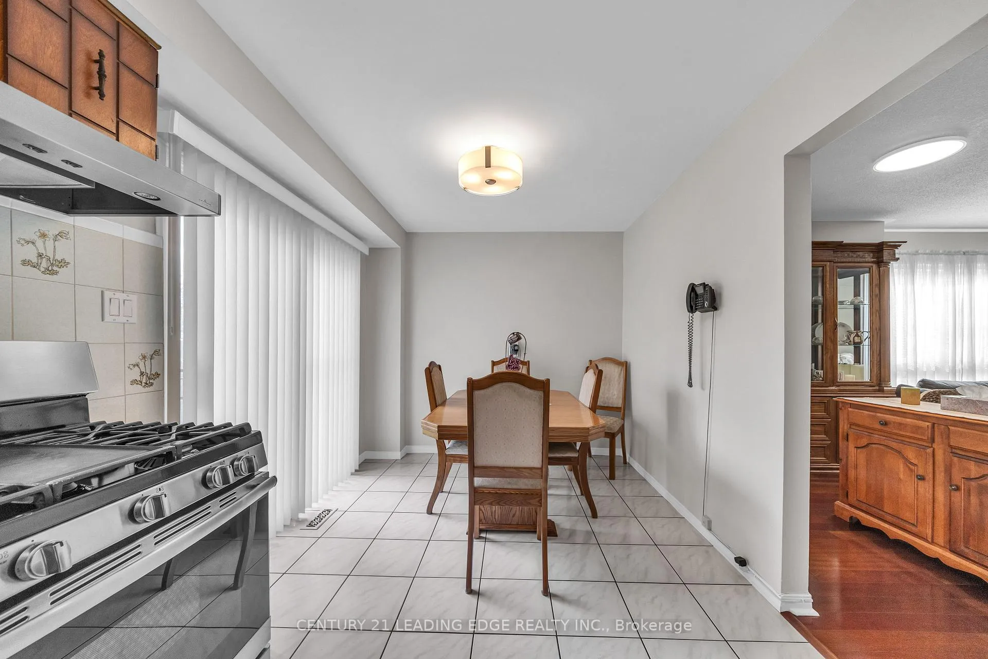 Photo 20 of 18 Luminous Court, Brampton, Heart Lake West — HOMEH