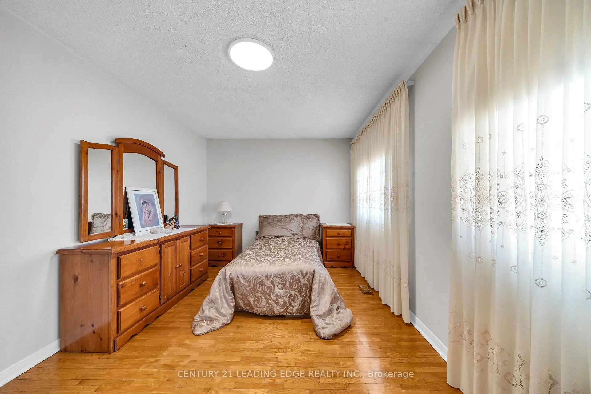 Photo 28 of 18 Luminous Court, Brampton, Heart Lake West — HOMEH