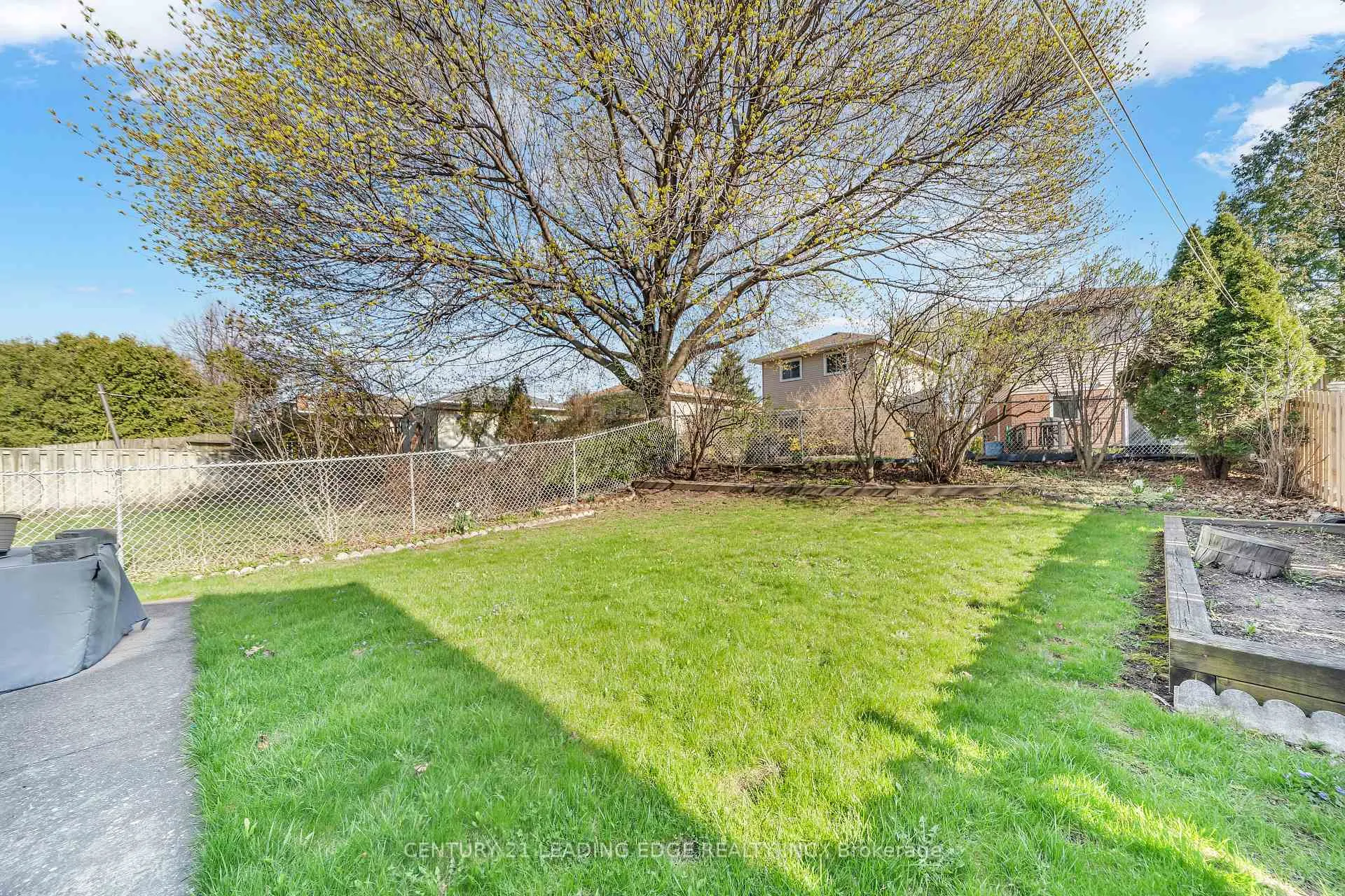 Photo 40 of 18 Luminous Court, Brampton, Heart Lake West — HOMEH