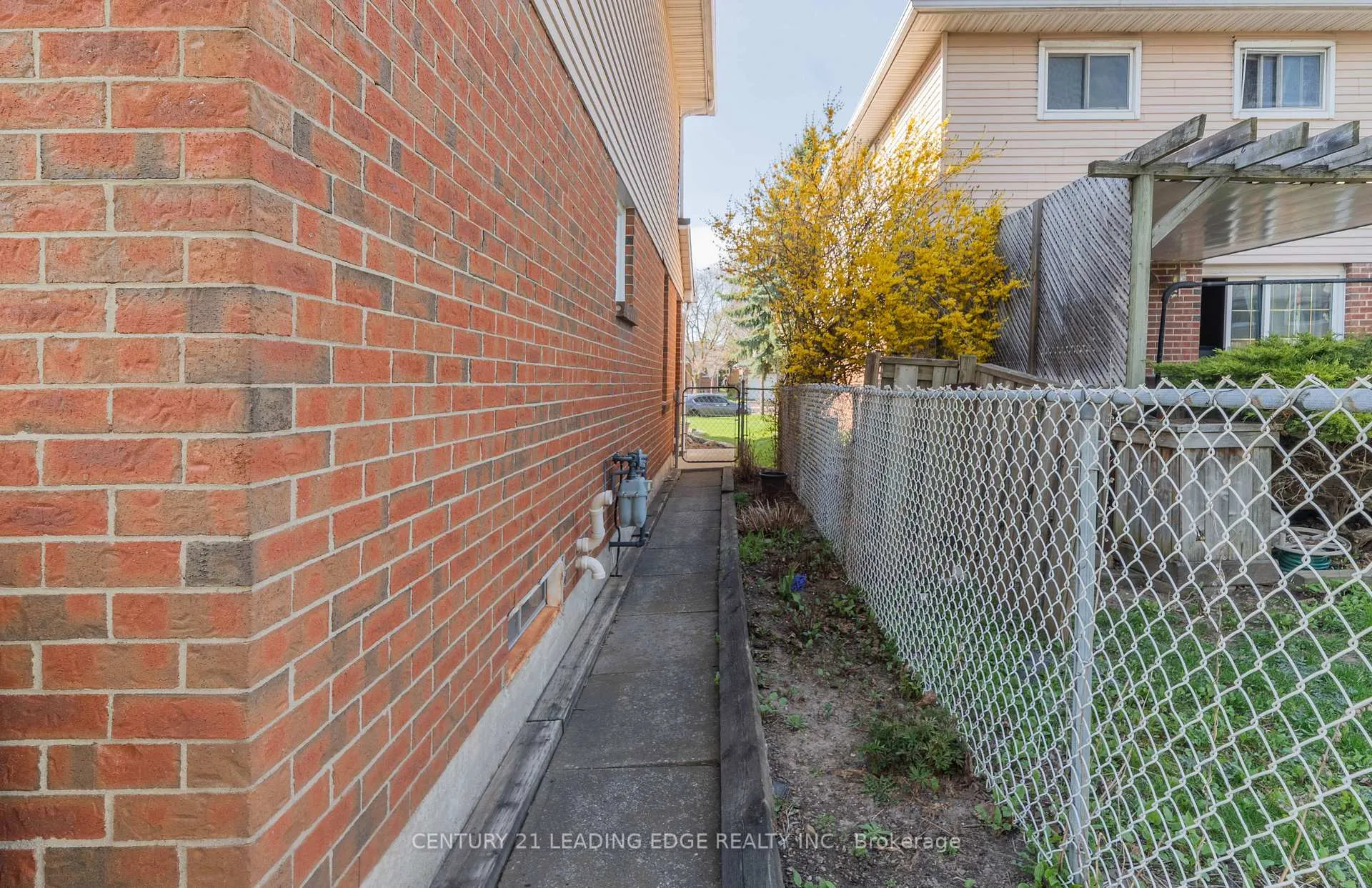 Photo 41 of 18 Luminous Court, Brampton, Heart Lake West — HOMEH