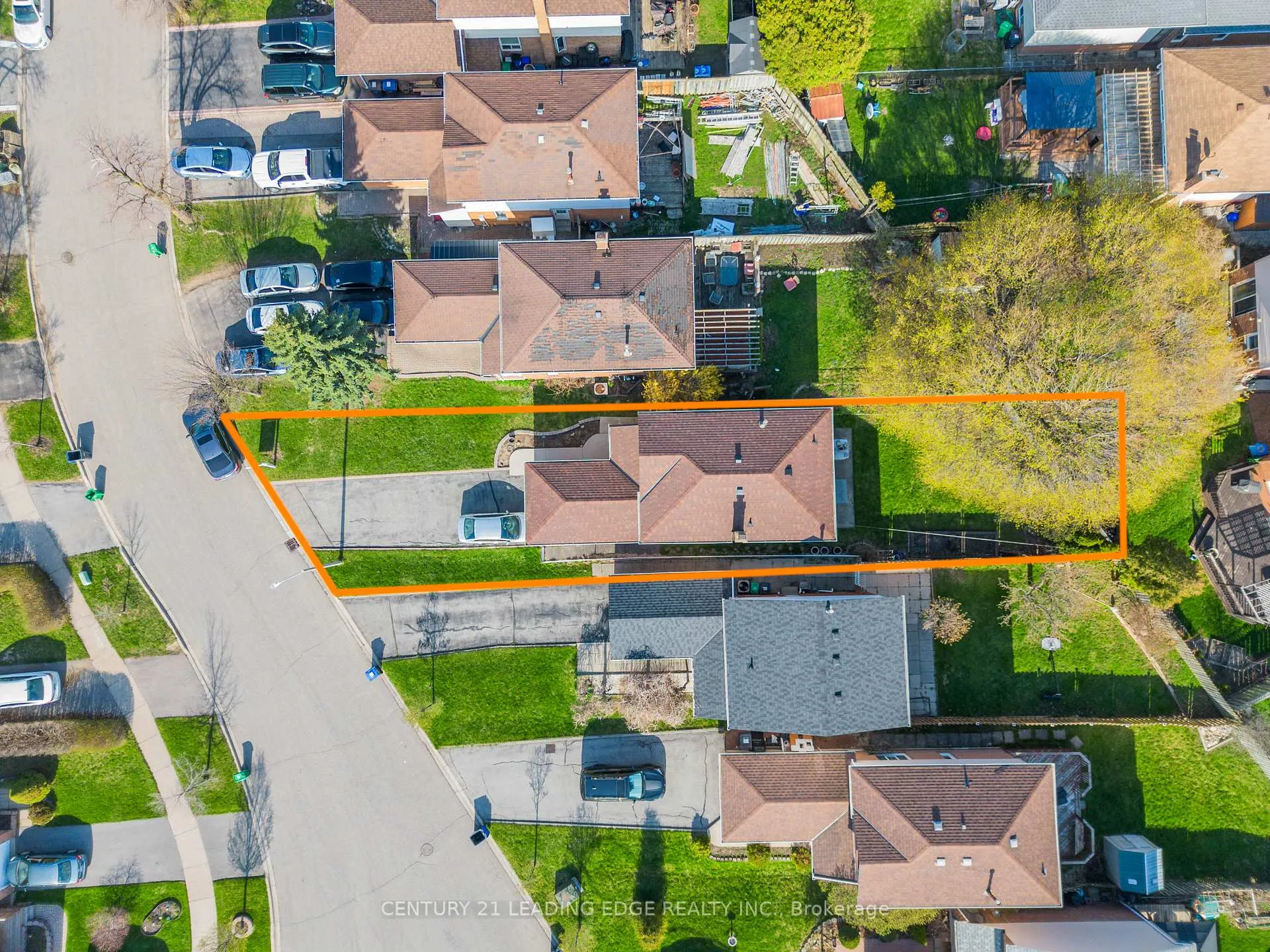 Photo 42 of 18 Luminous Court, Brampton, Heart Lake West — HOMEH