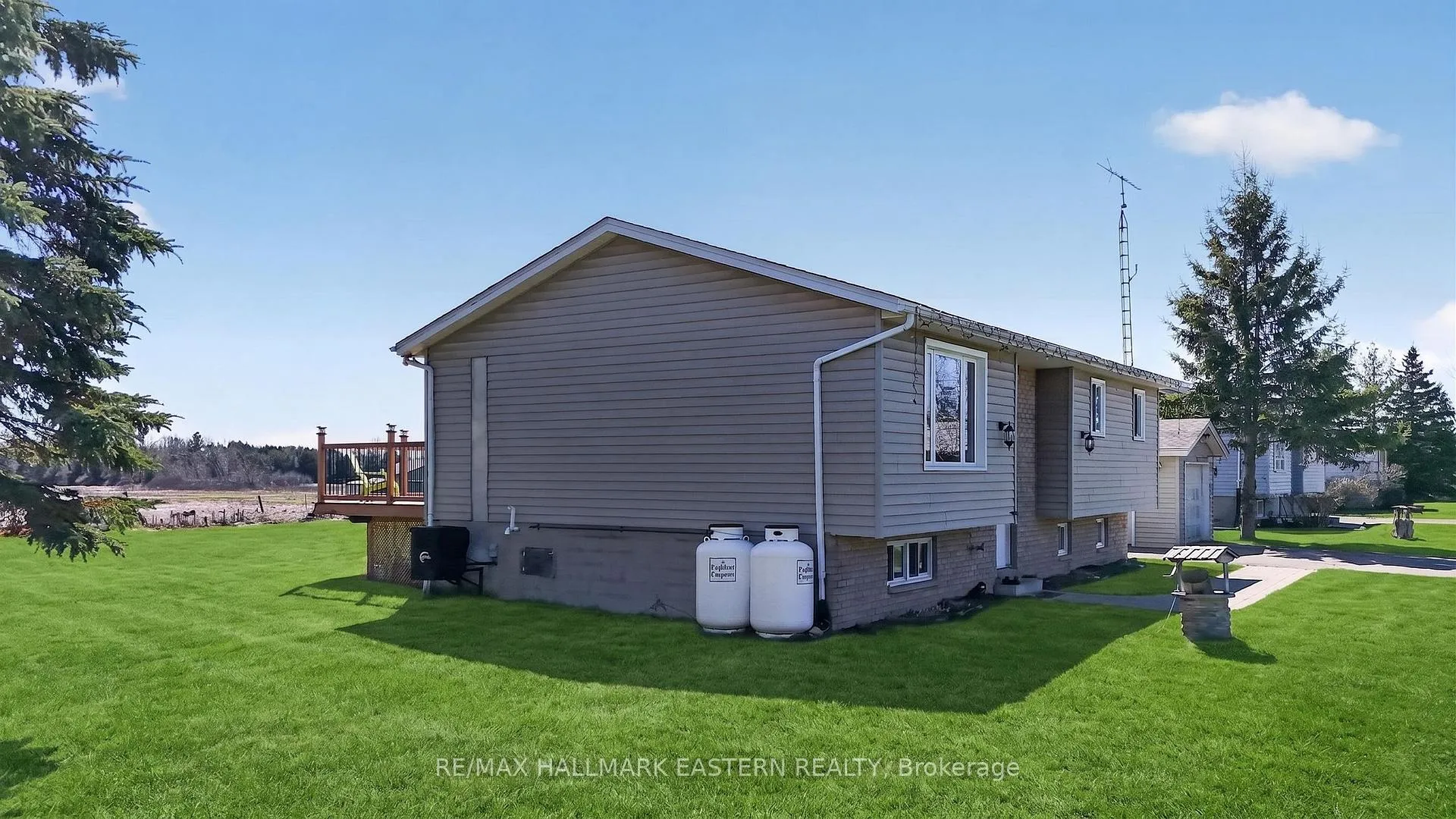 Photo 9 of 327 Centre Line, Asphodel-Norwood, Rural Asphodel-Norwood — HOMEH