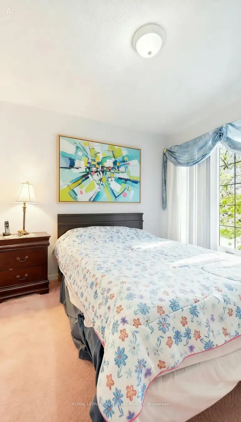 Photo 8 of 3 Lancewood Crescent, Brampton, Queen Street Corridor — HOMEH