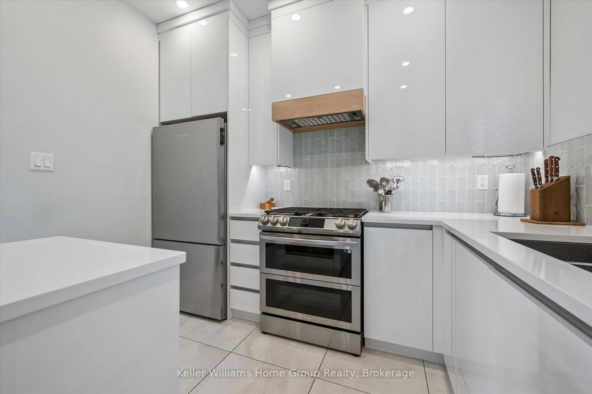 Photo 19 of 457 St Andrew Street E, Centre Wellington, Fergus — HOMEH