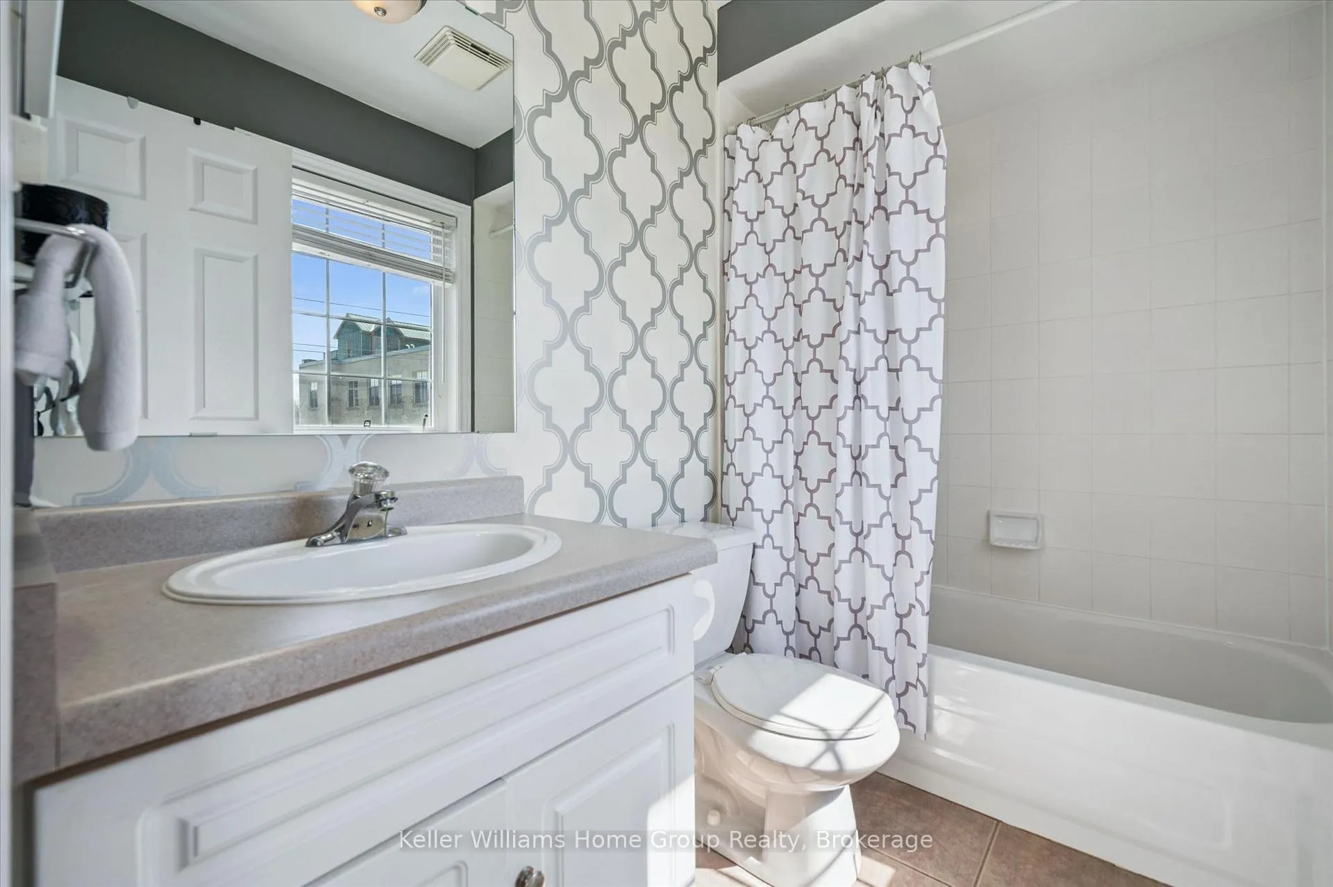 Photo 30 of 457 St Andrew Street E, Centre Wellington, Fergus — HOMEH