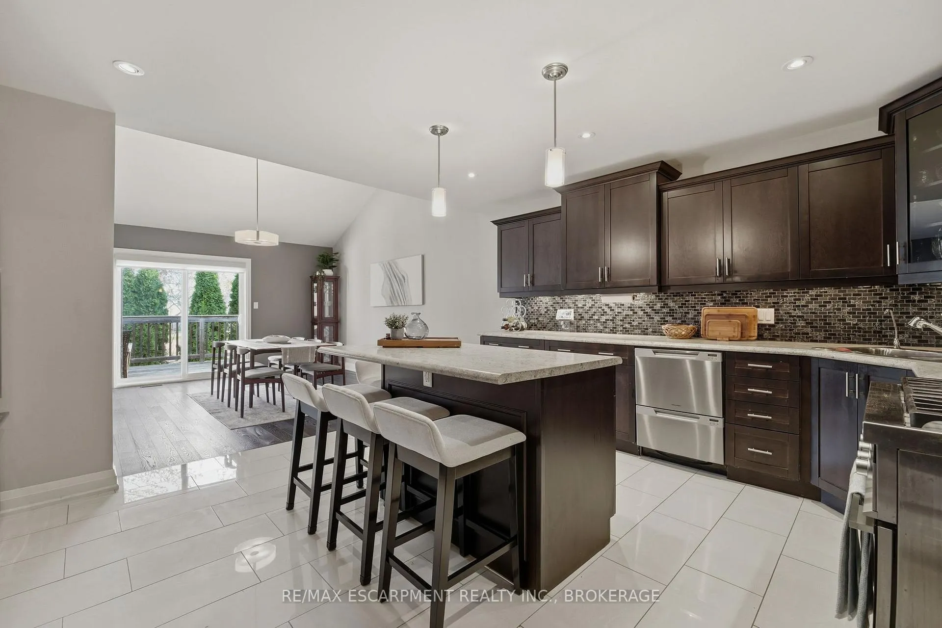Photo 8 of Unit 26, 7 Gibson Place, St. Catharines, Downtown — HOMEH
