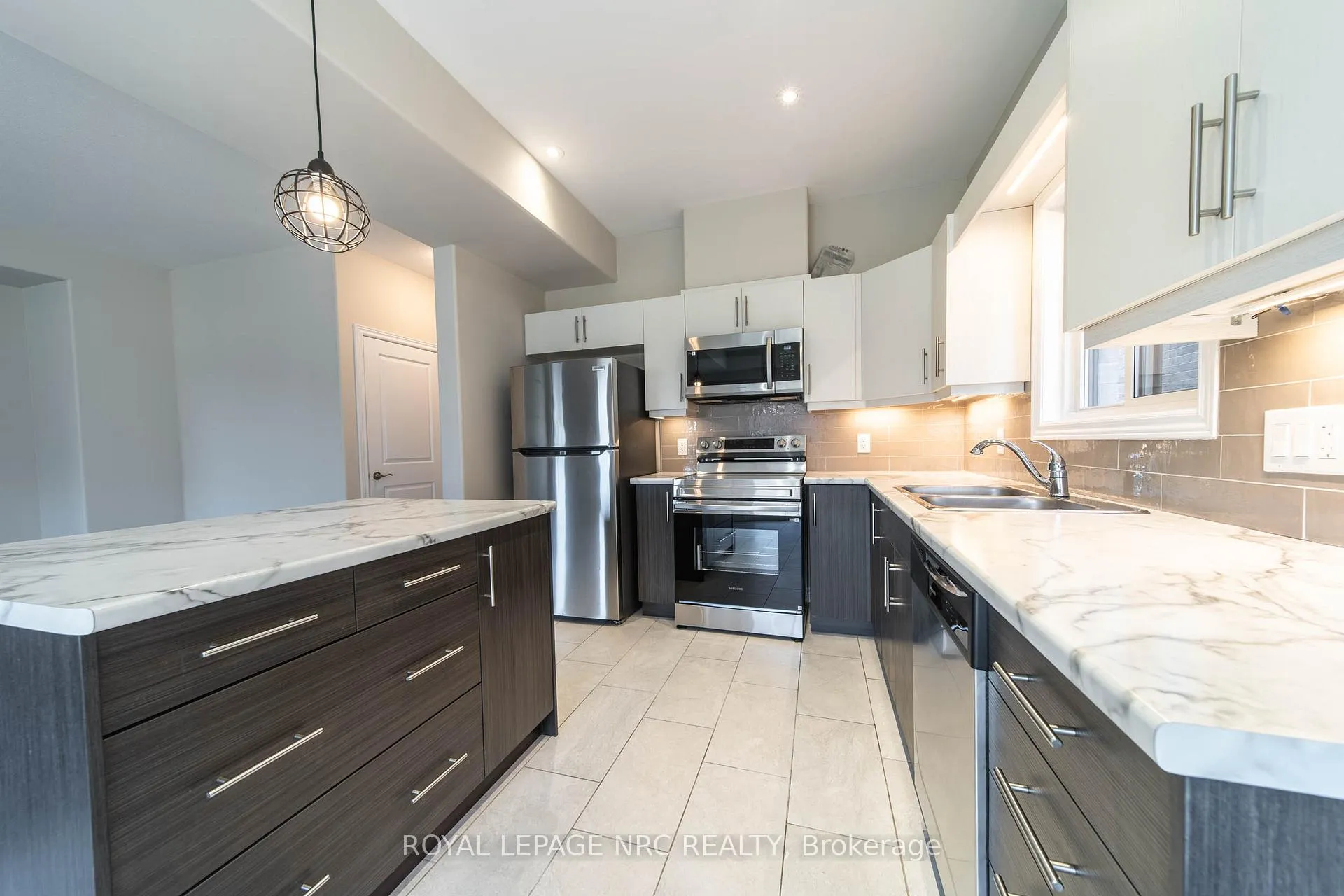 Photo 15 of 1 Sparkle Drive, Thorold, Rolling Meadows — HOMEH