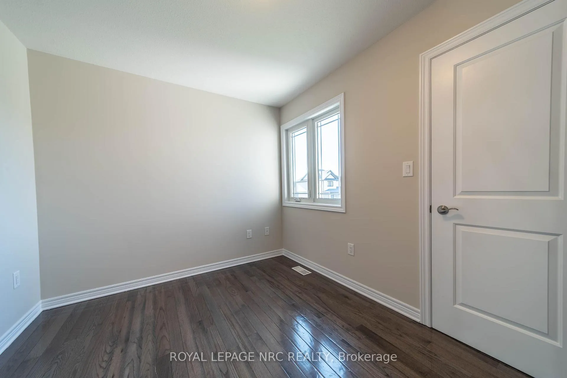 Photo 18 of 1 Sparkle Drive, Thorold, Rolling Meadows — HOMEH